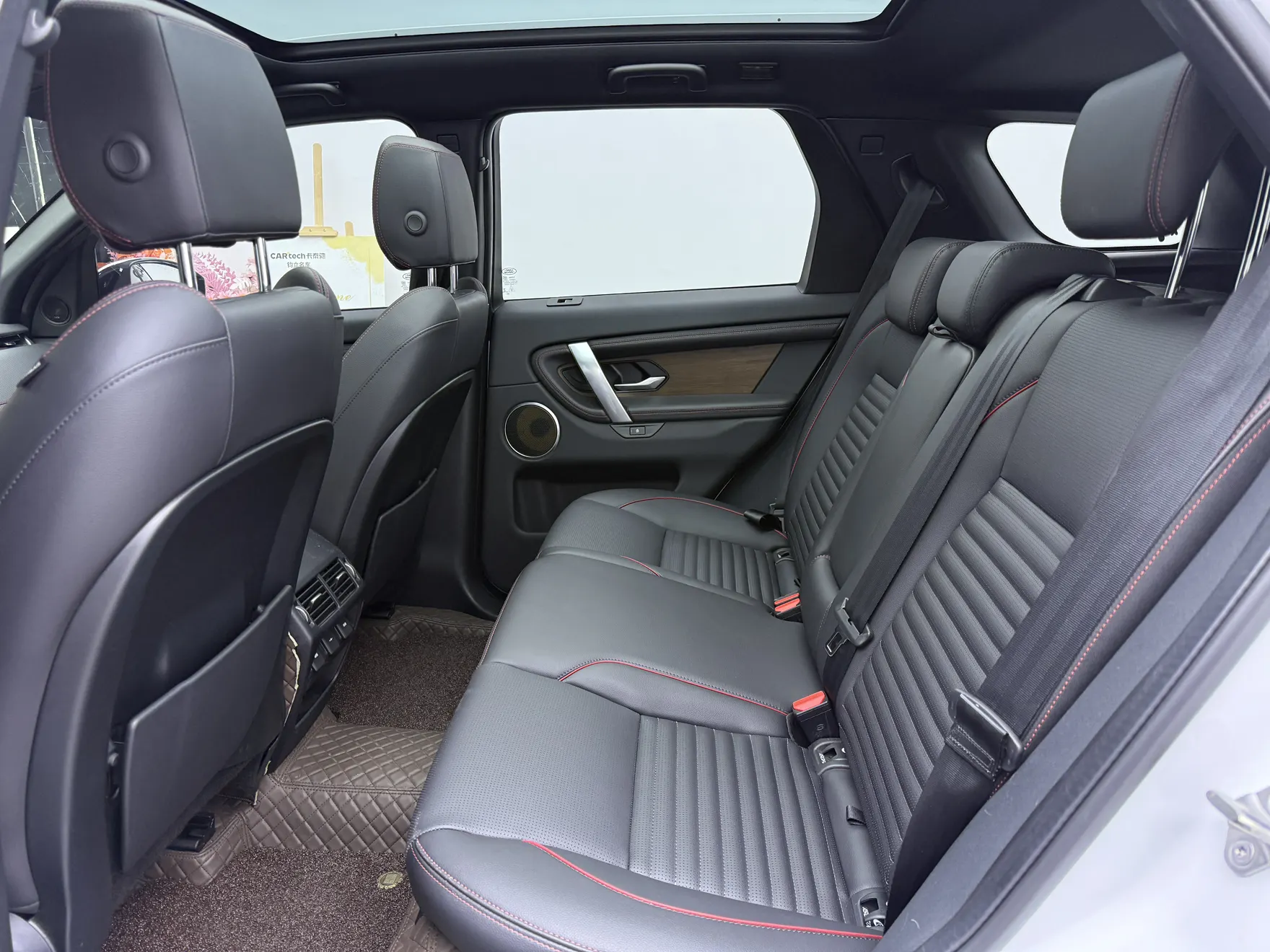 Land Rover Discovery Sport, 2023 20