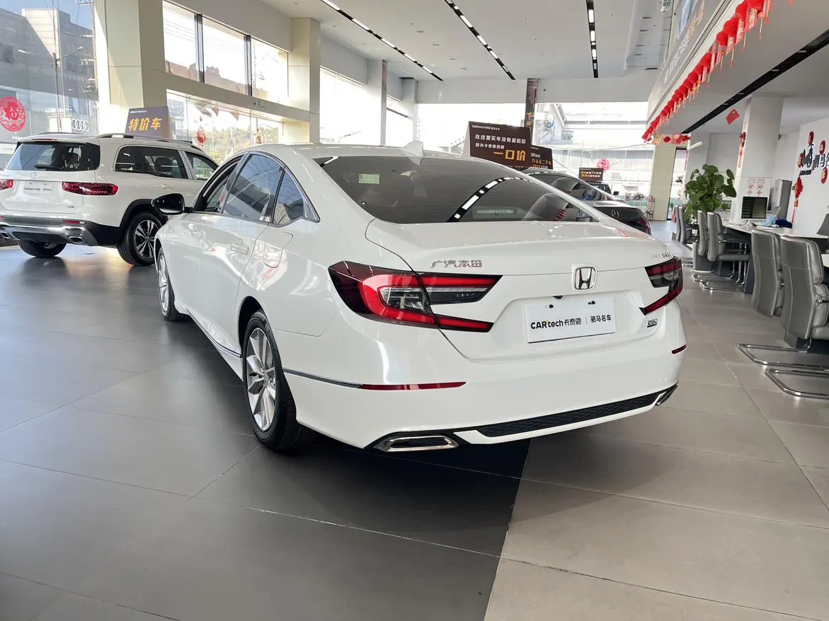 Honda Accord, 2022 все фото
