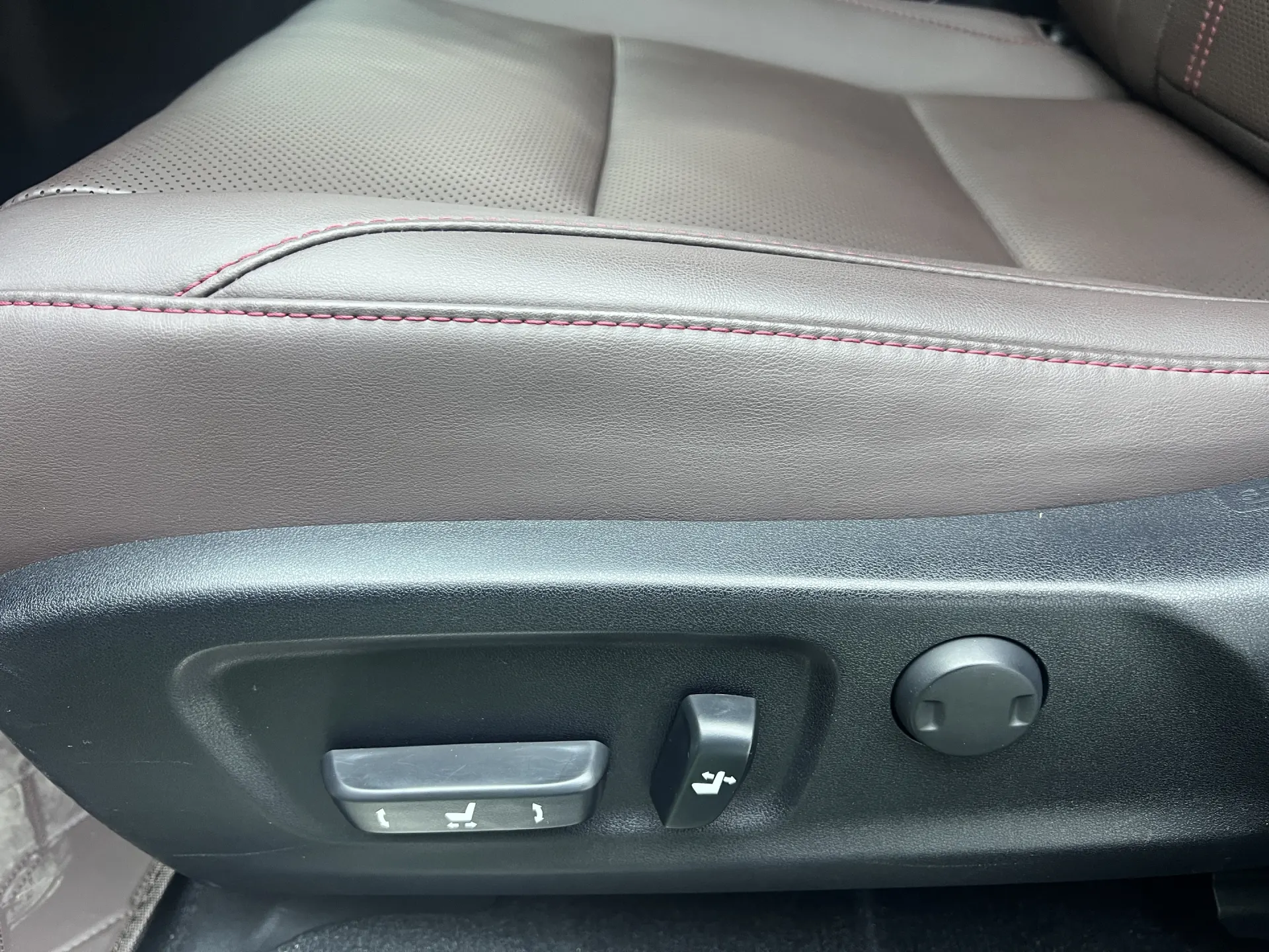 Lexus RX 300, 2022 11