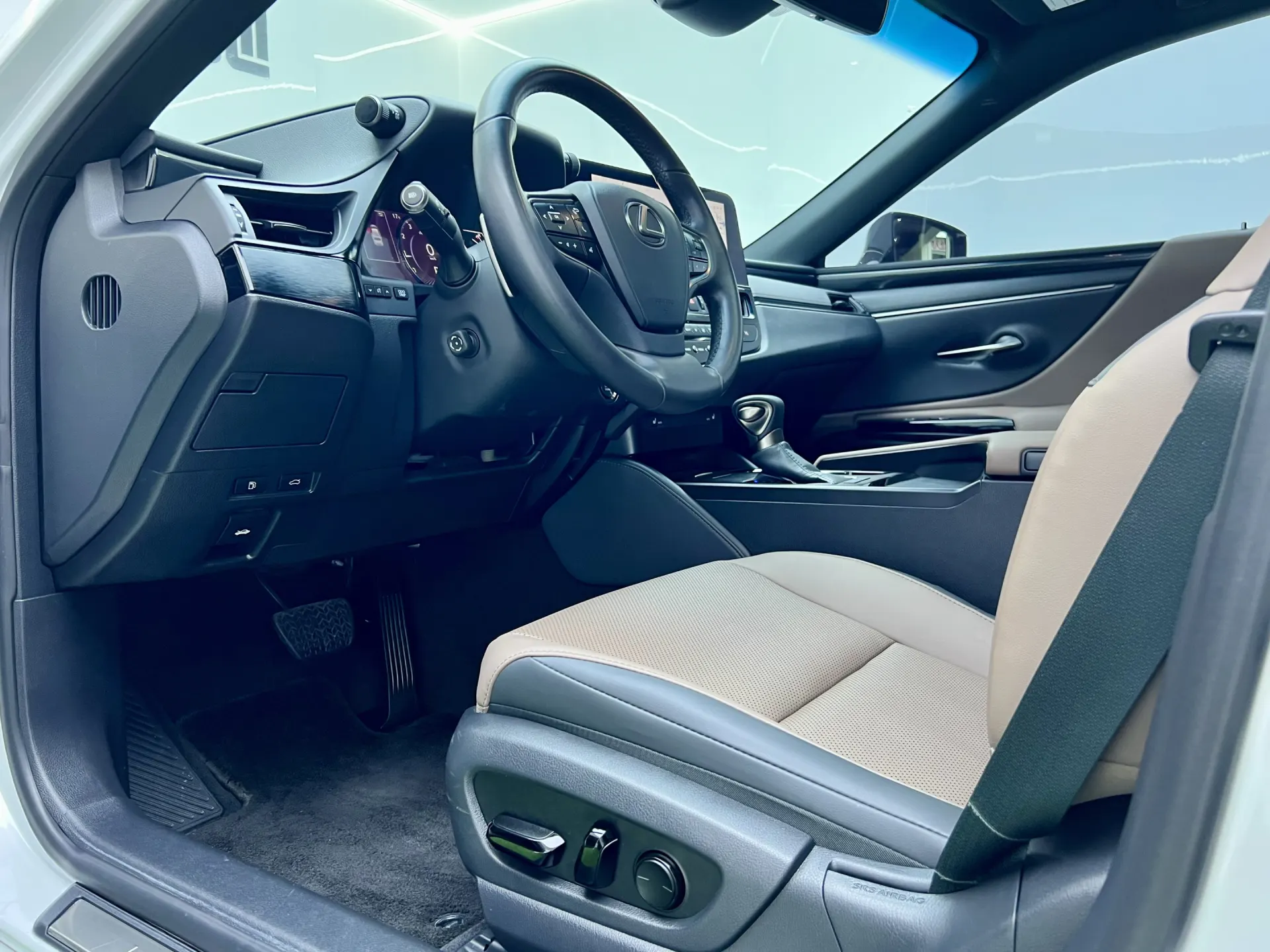 Lexus ES 200, 2024 12