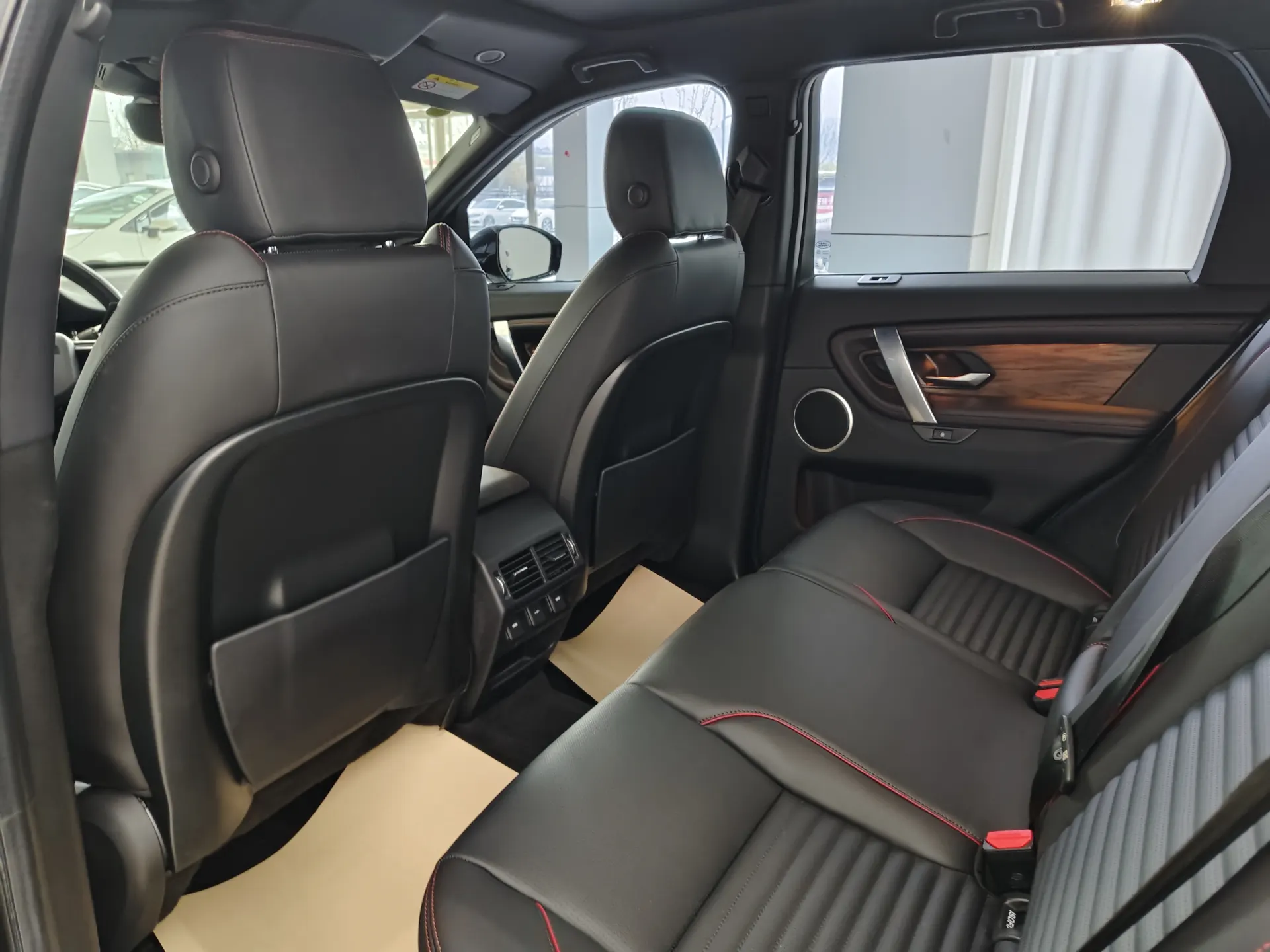 Land Rover Discovery Sport, 2023 21