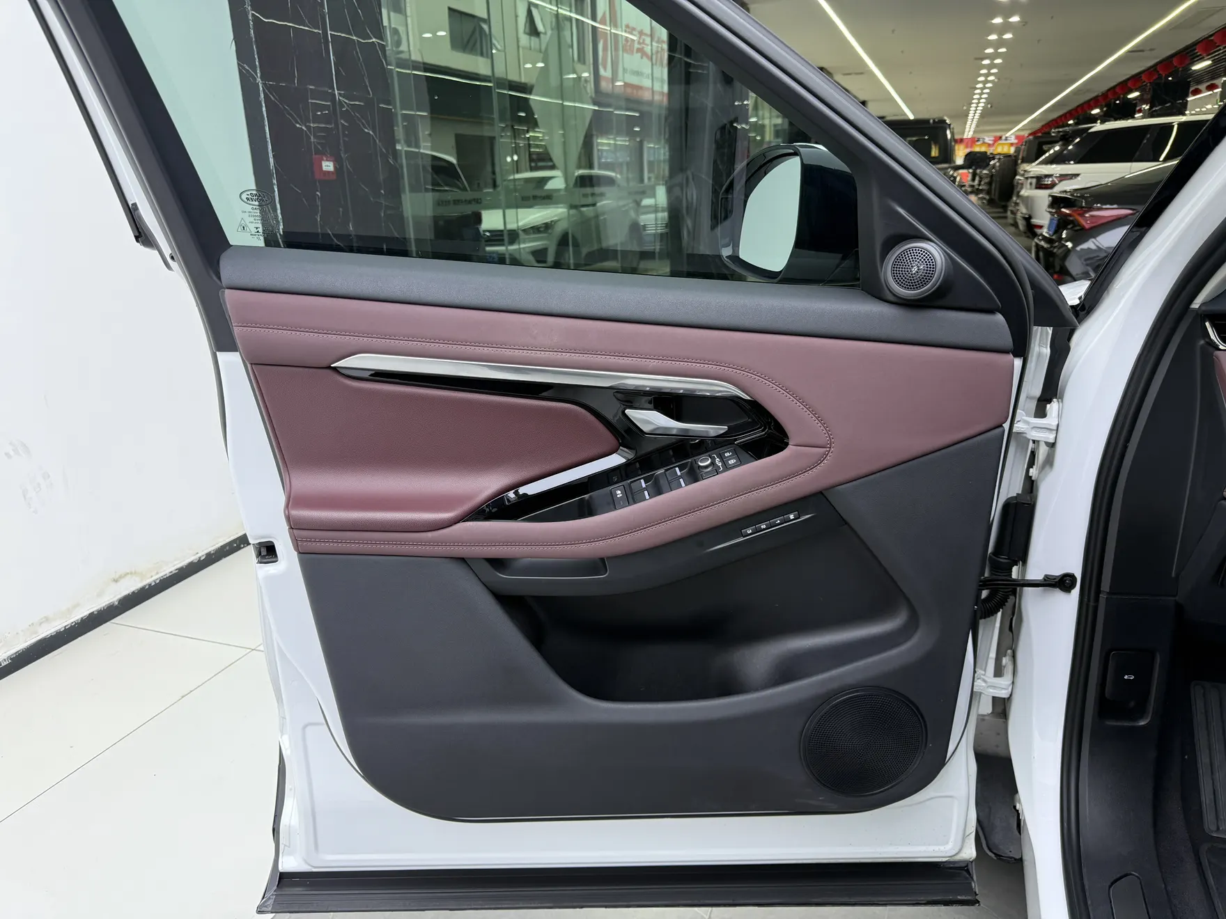 Land Rover Range Rover, 2023 23