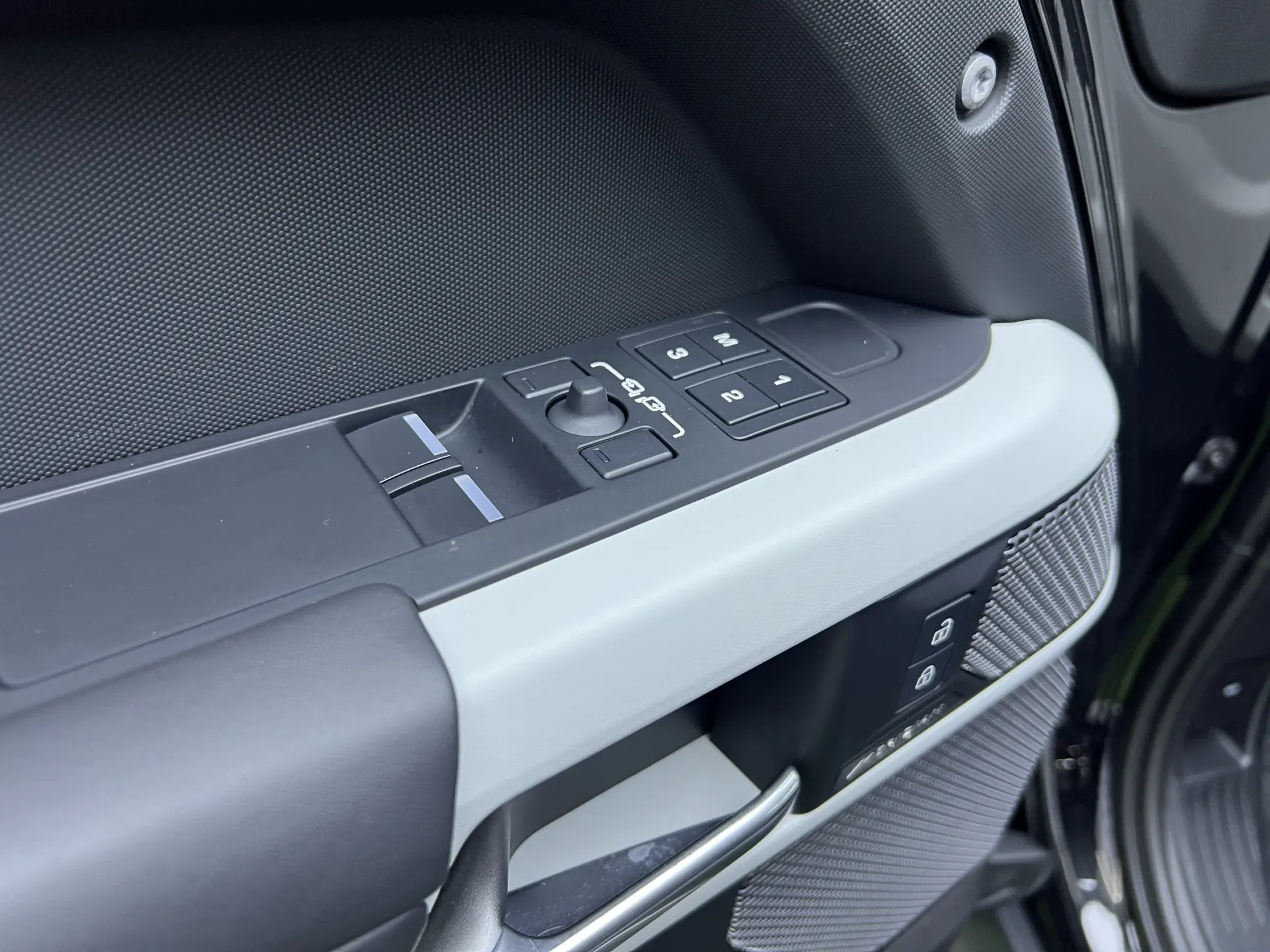 Land Rover Defender, 2023 22