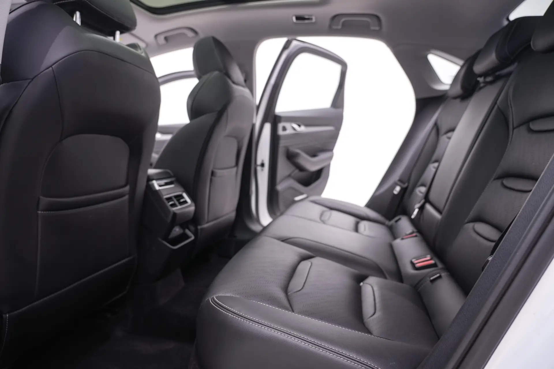 Geely Preface, 2023 21