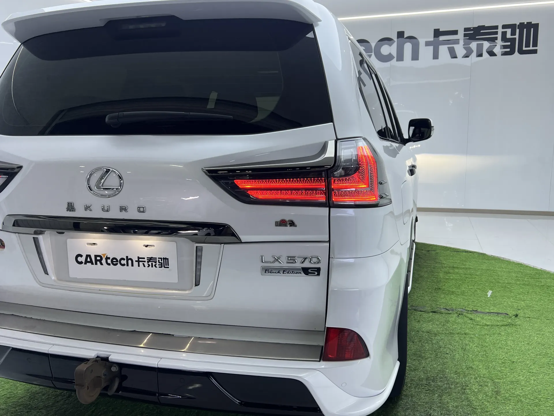 Lexus LX 570, 2022 2