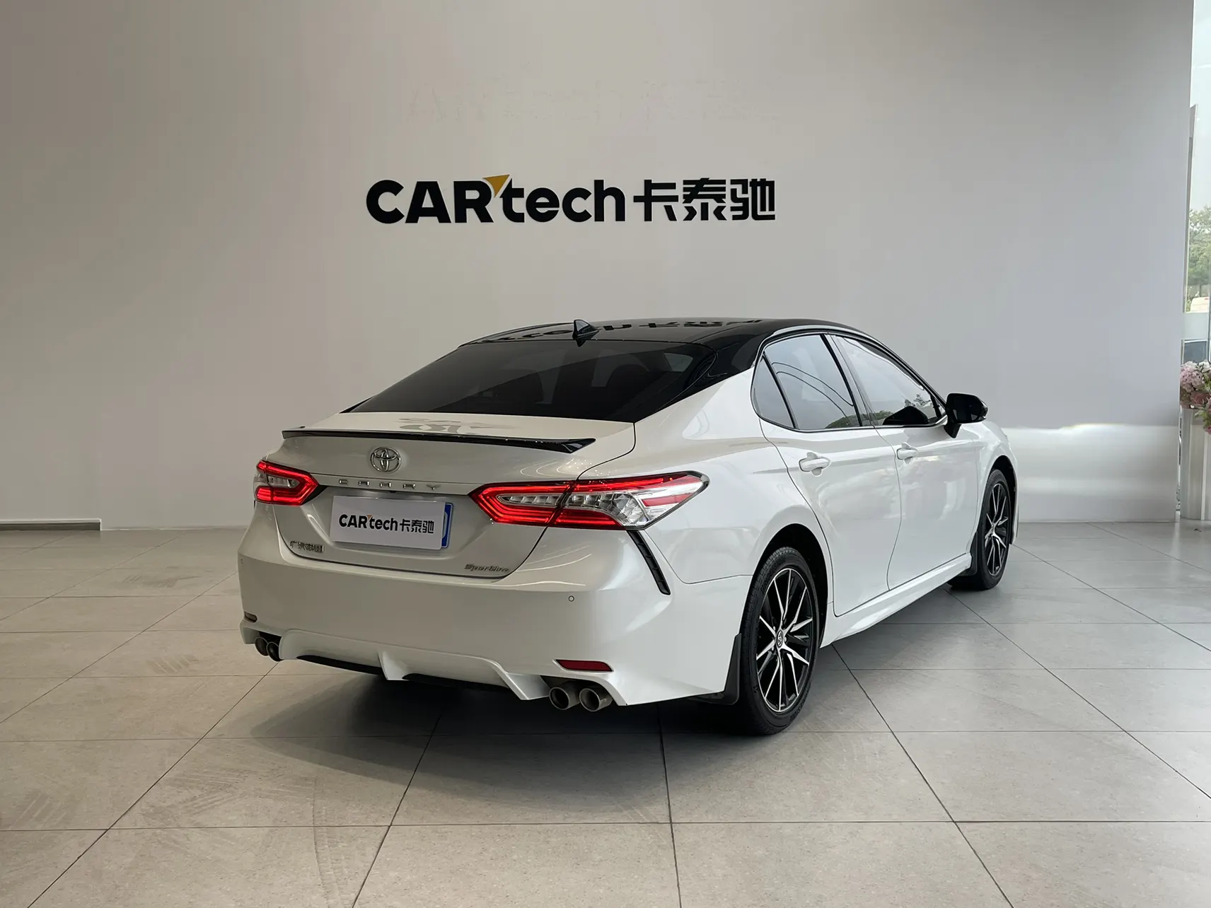 Toyota Camry, 2023 все фото