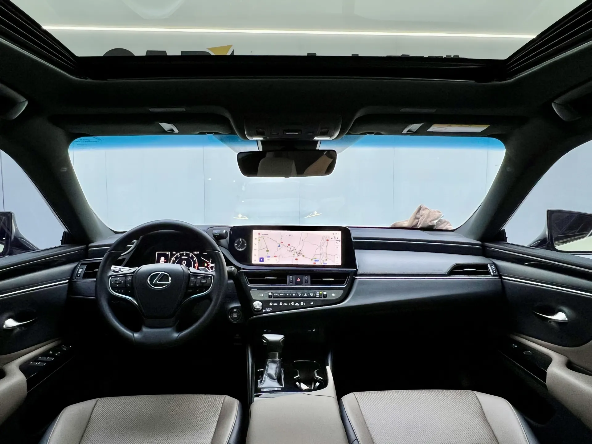 Lexus ES 200, 2024 19