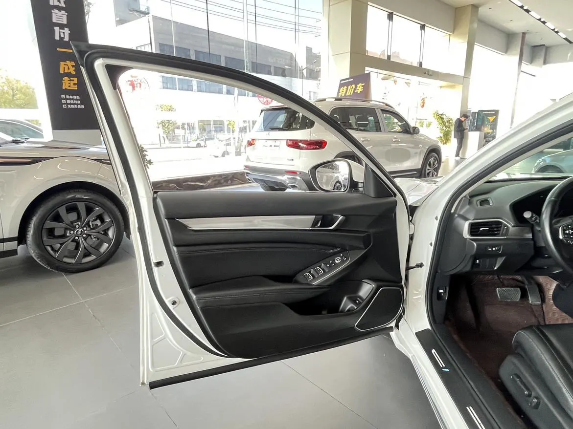 Honda Accord, 2022 9