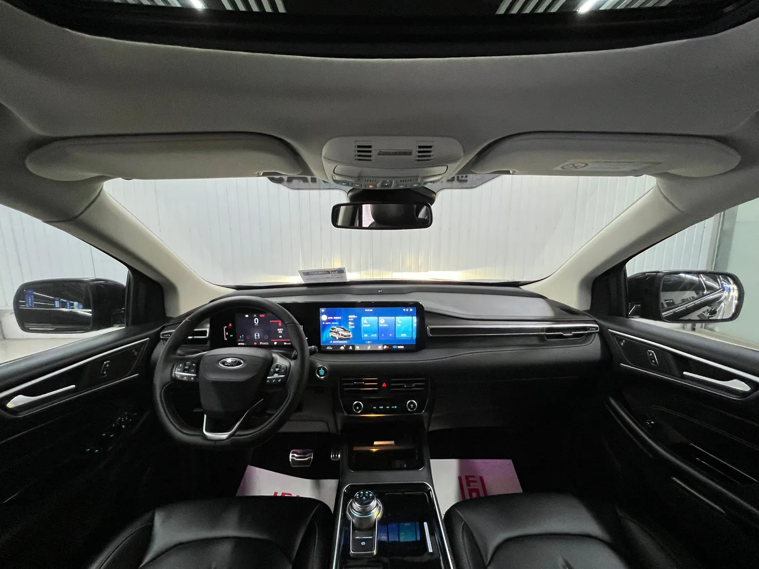 Ford Edge, 2023 15