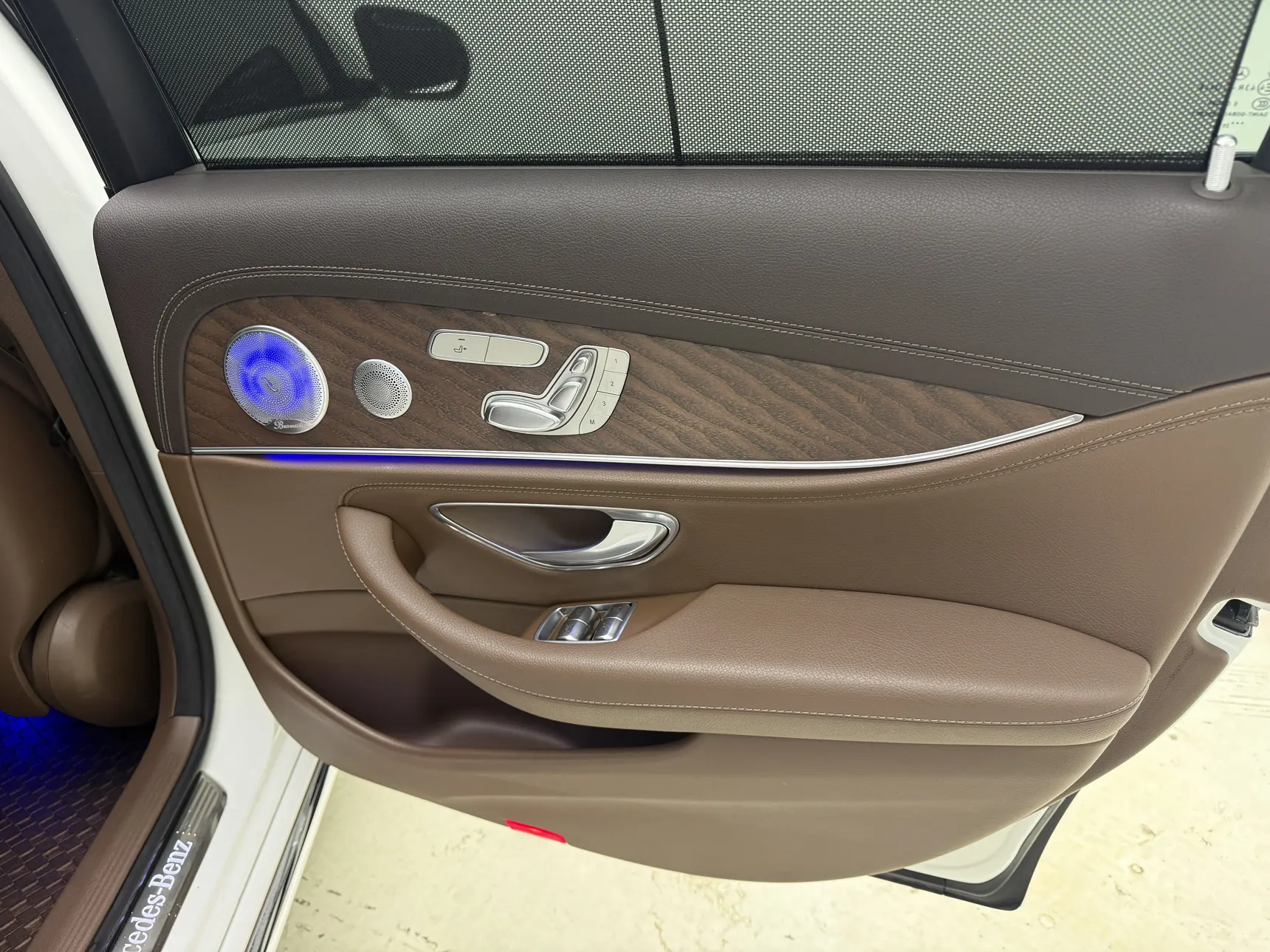 Mercedes-Benz E 300 L, 2020 16
