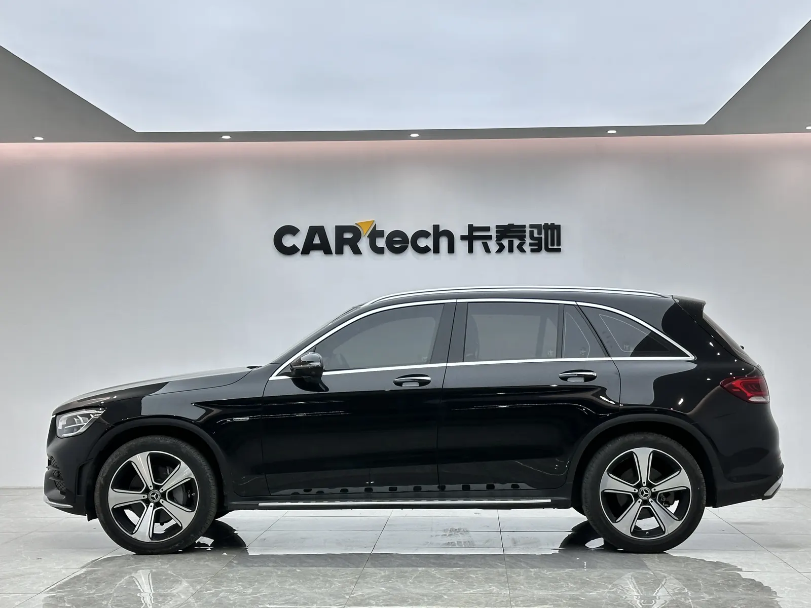 Mercedes-Benz GLC 300 L, 2022 2