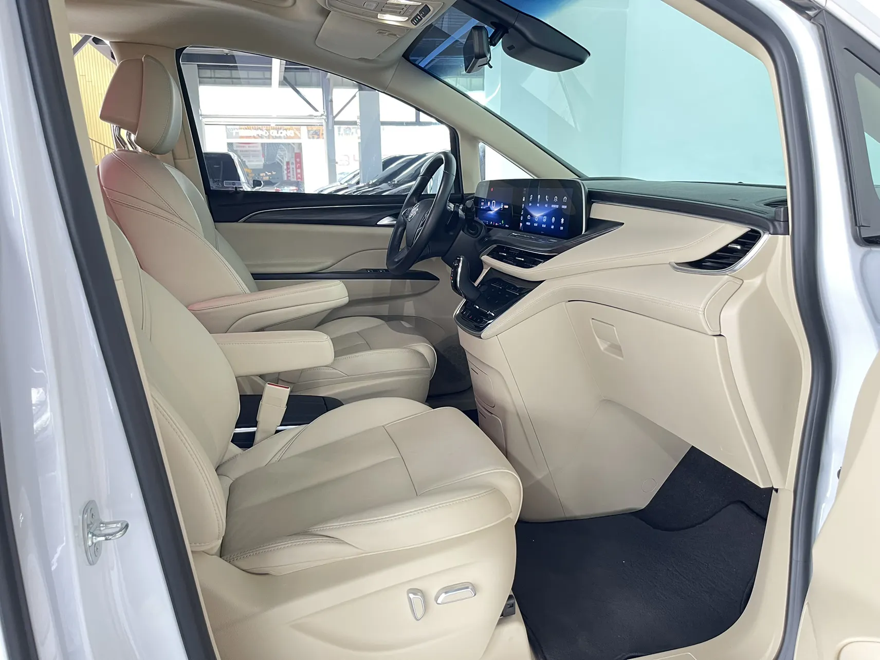 Buick GL8, 2023 20