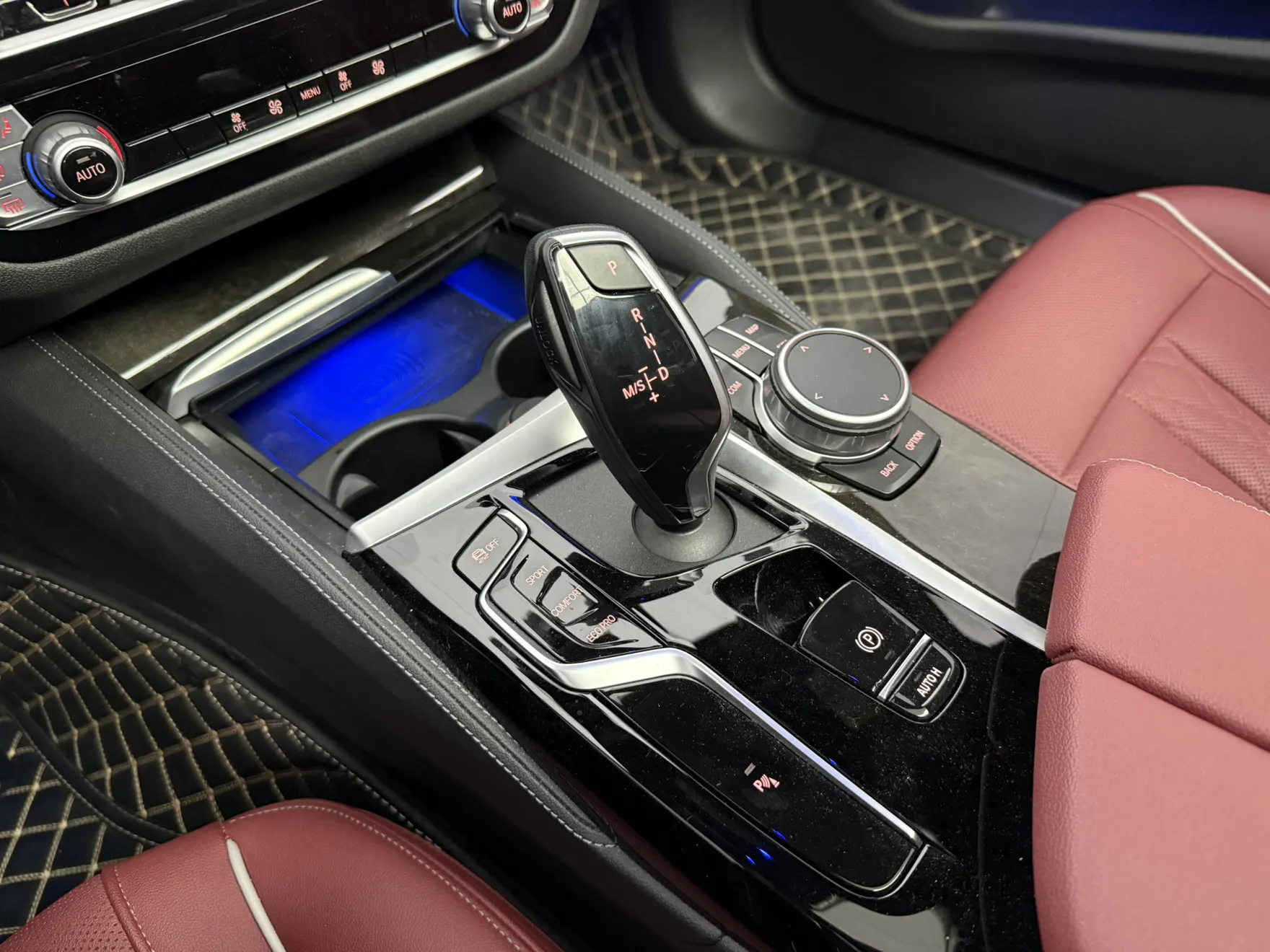 BMW 525Li, 2022 14