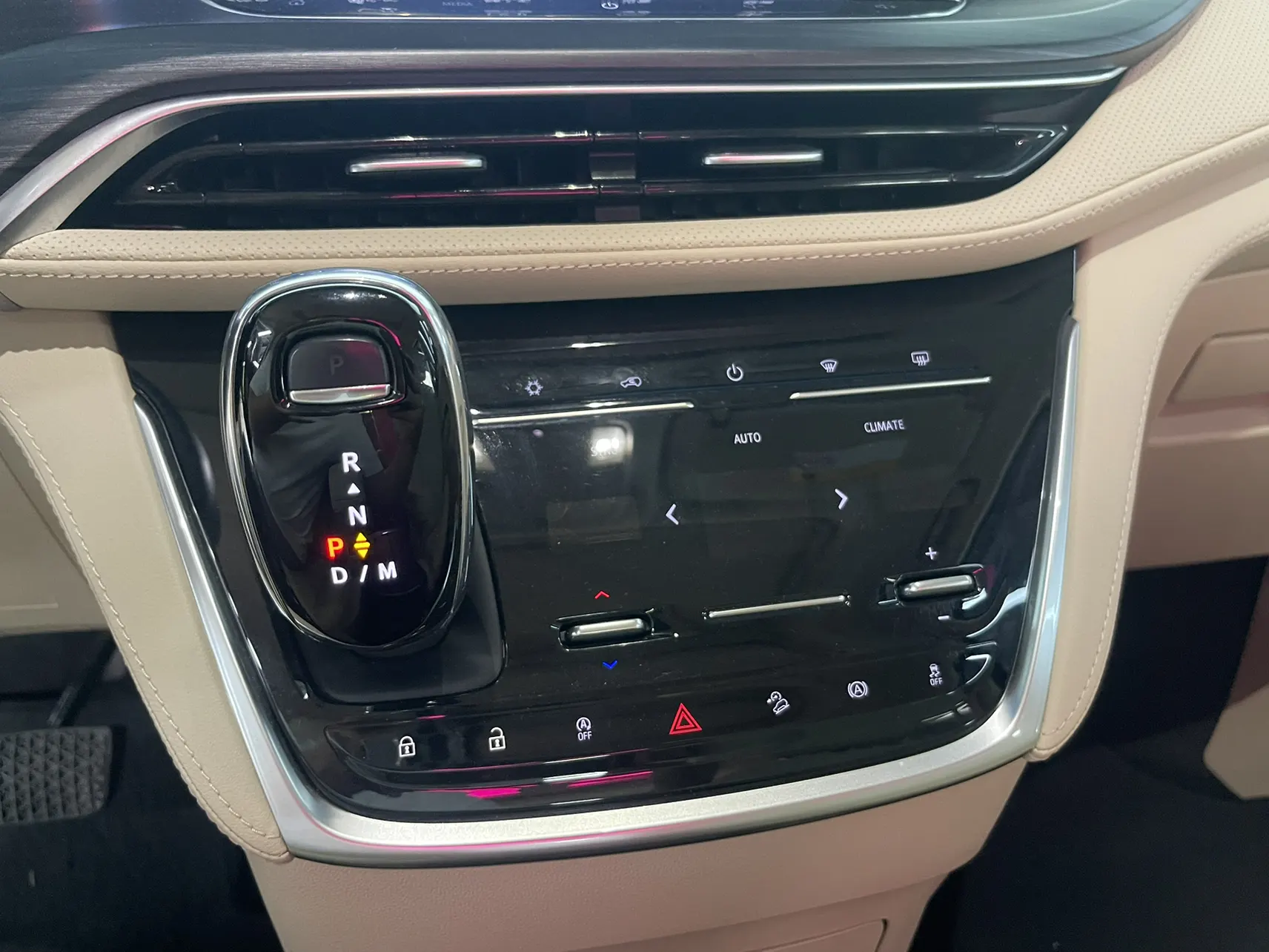 Buick GL8, 2023 22