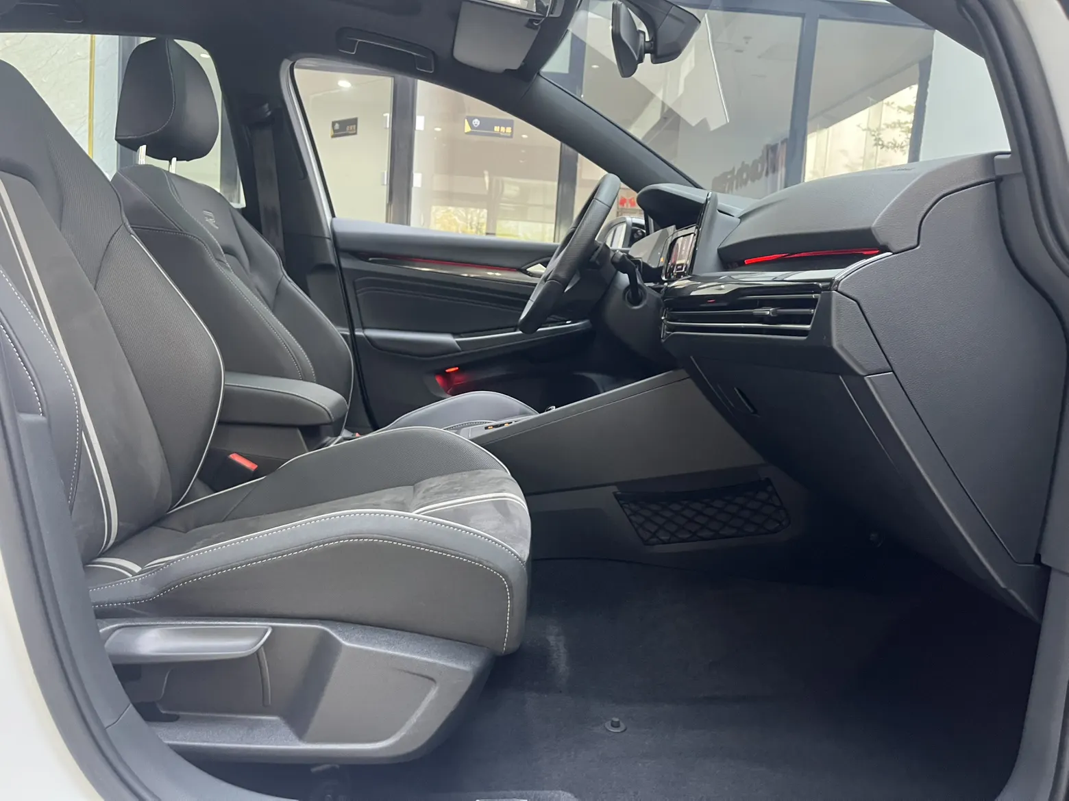 Volkswagen Golf, 2024 15