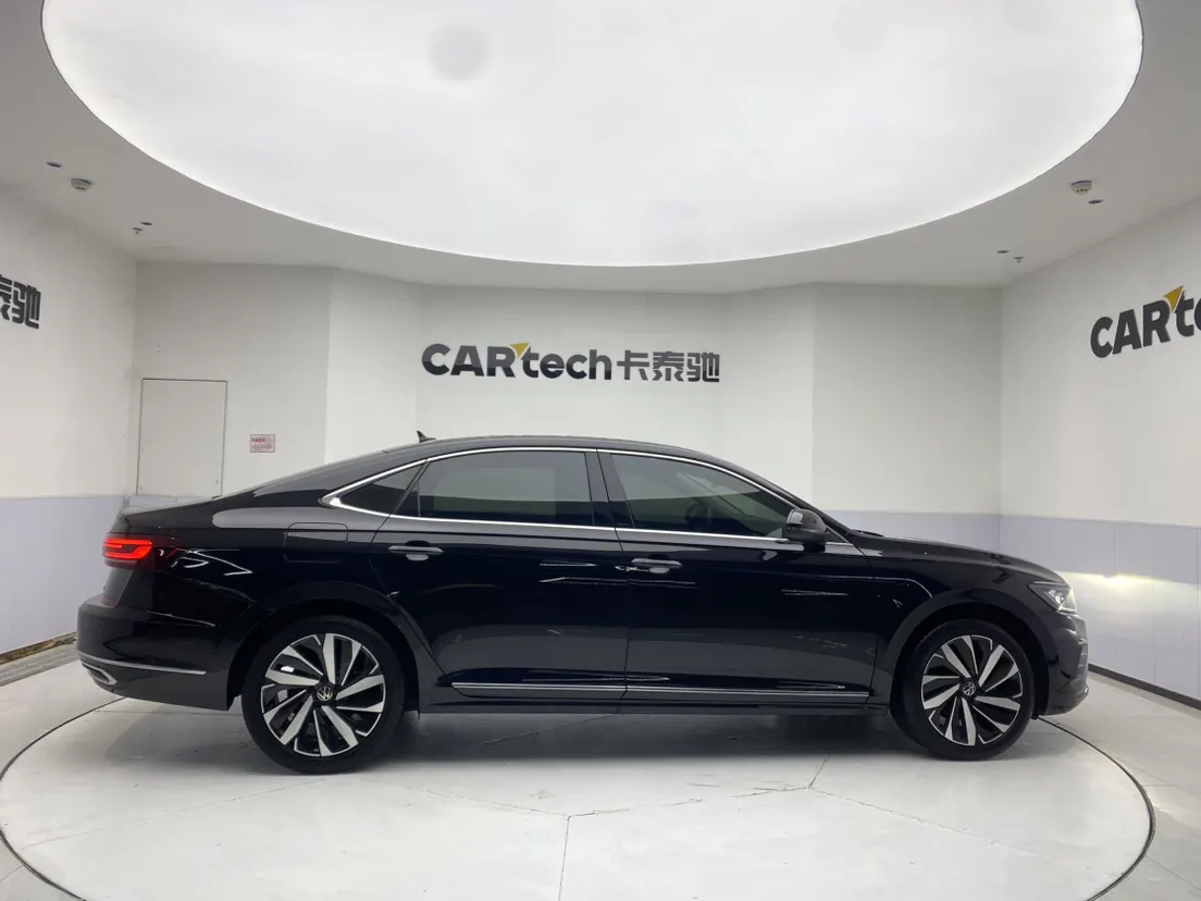 Volkswagen Passat, 2022 4