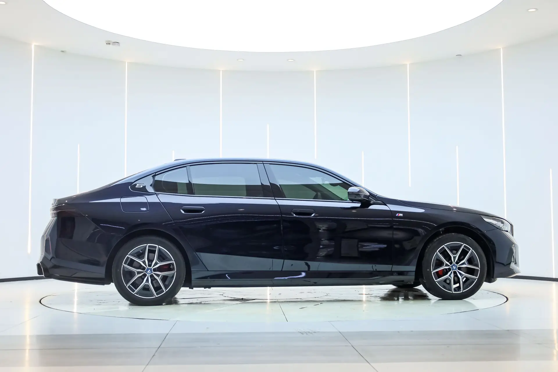 BMW i5, 2025 4