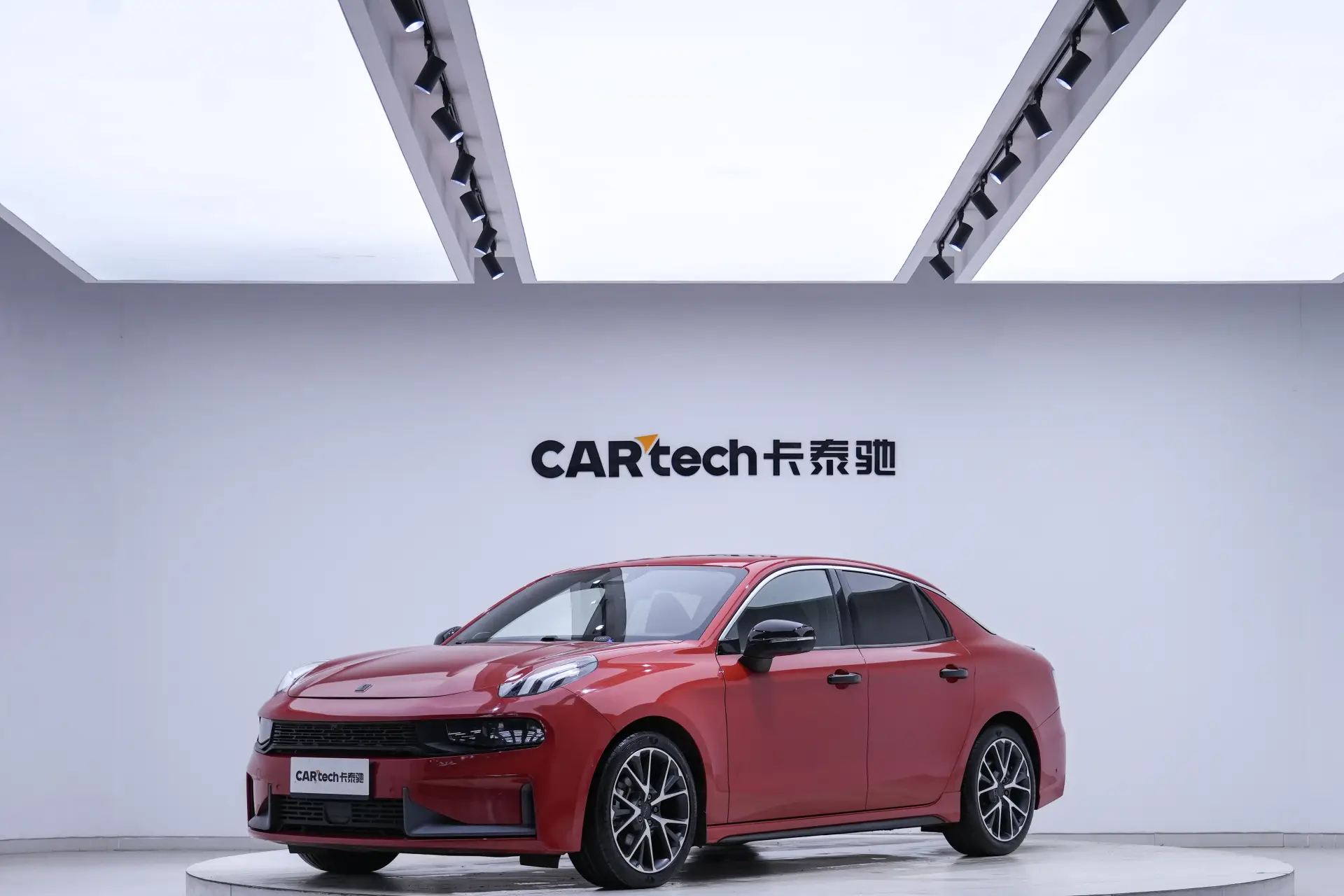 Lynk & Co 02