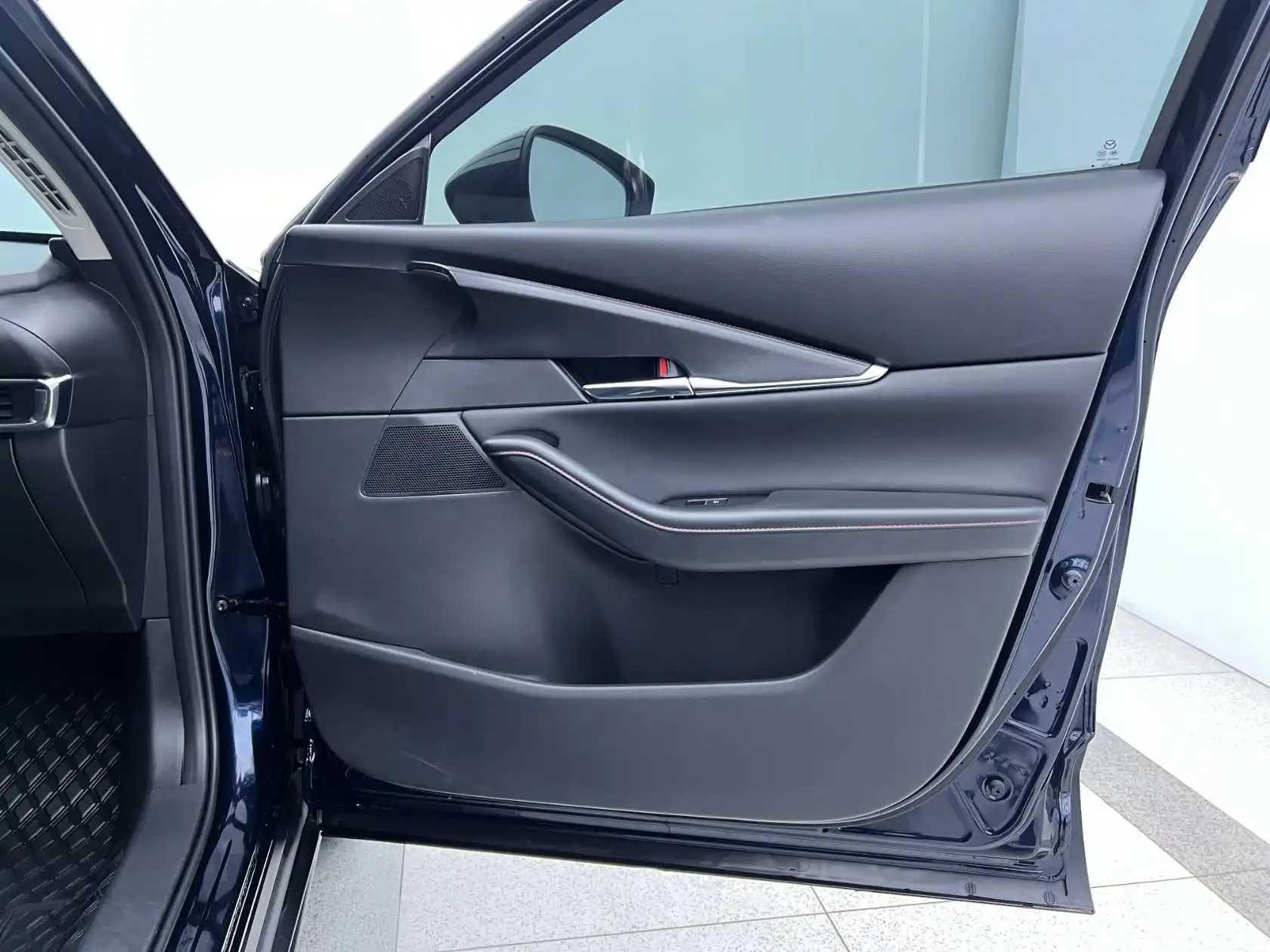 Mazda CX-30, 2023 21