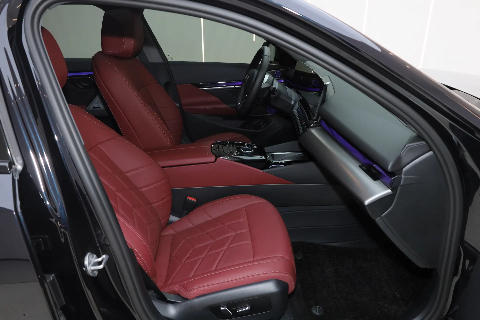 BMW i5, 2025 18