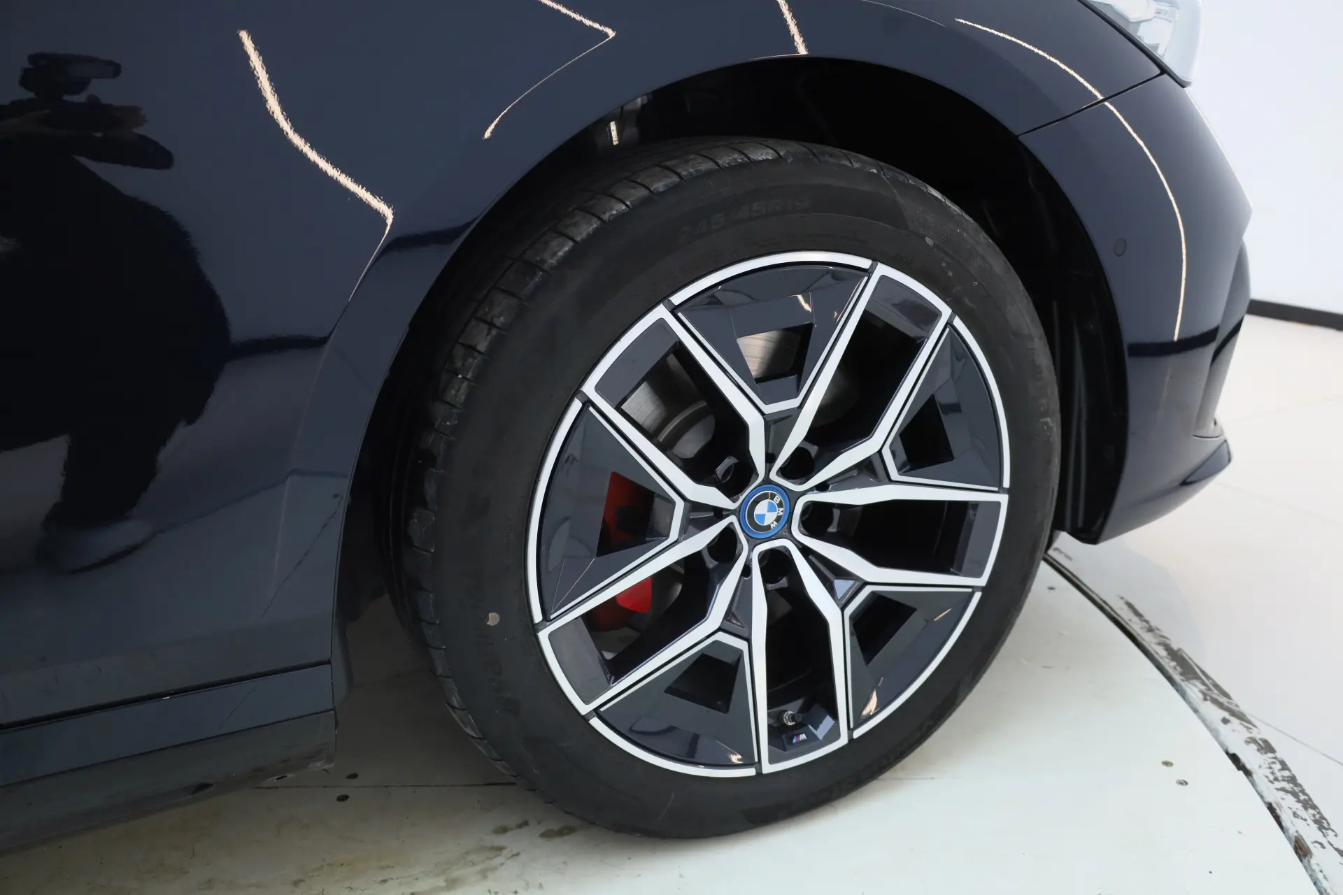 BMW i5, 2025 11