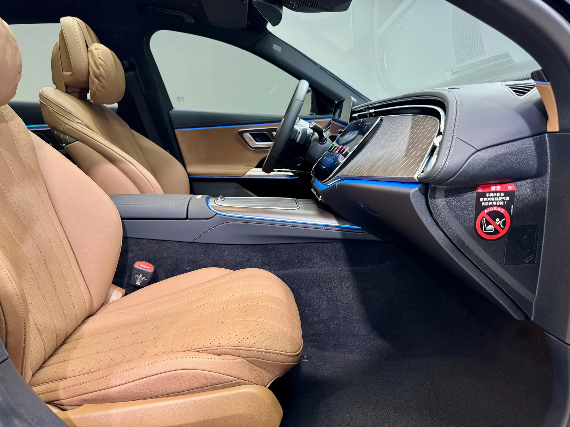 Mercedes-Benz E 300 L, 2025 15
