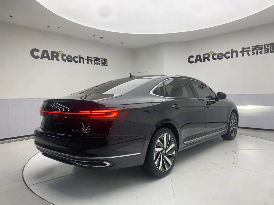 Volkswagen Passat, 2022 все фото