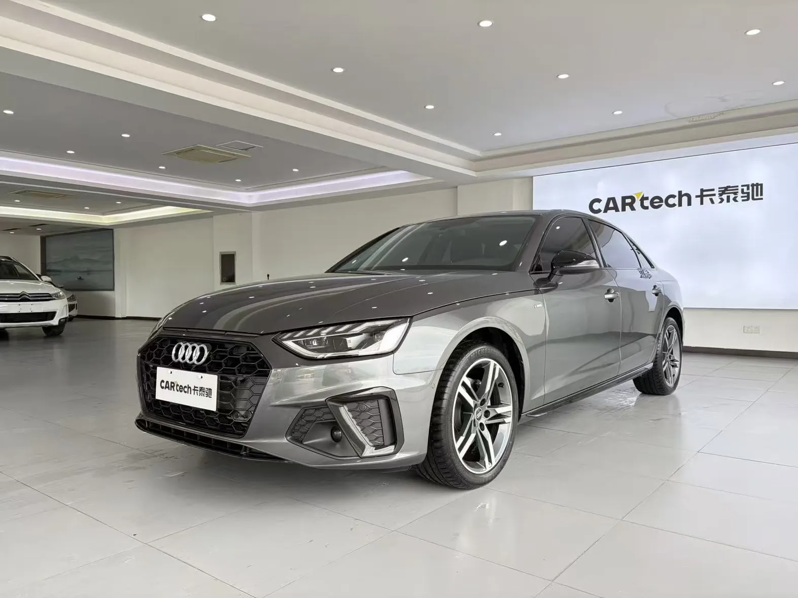 Audi A4L 40 TFSI