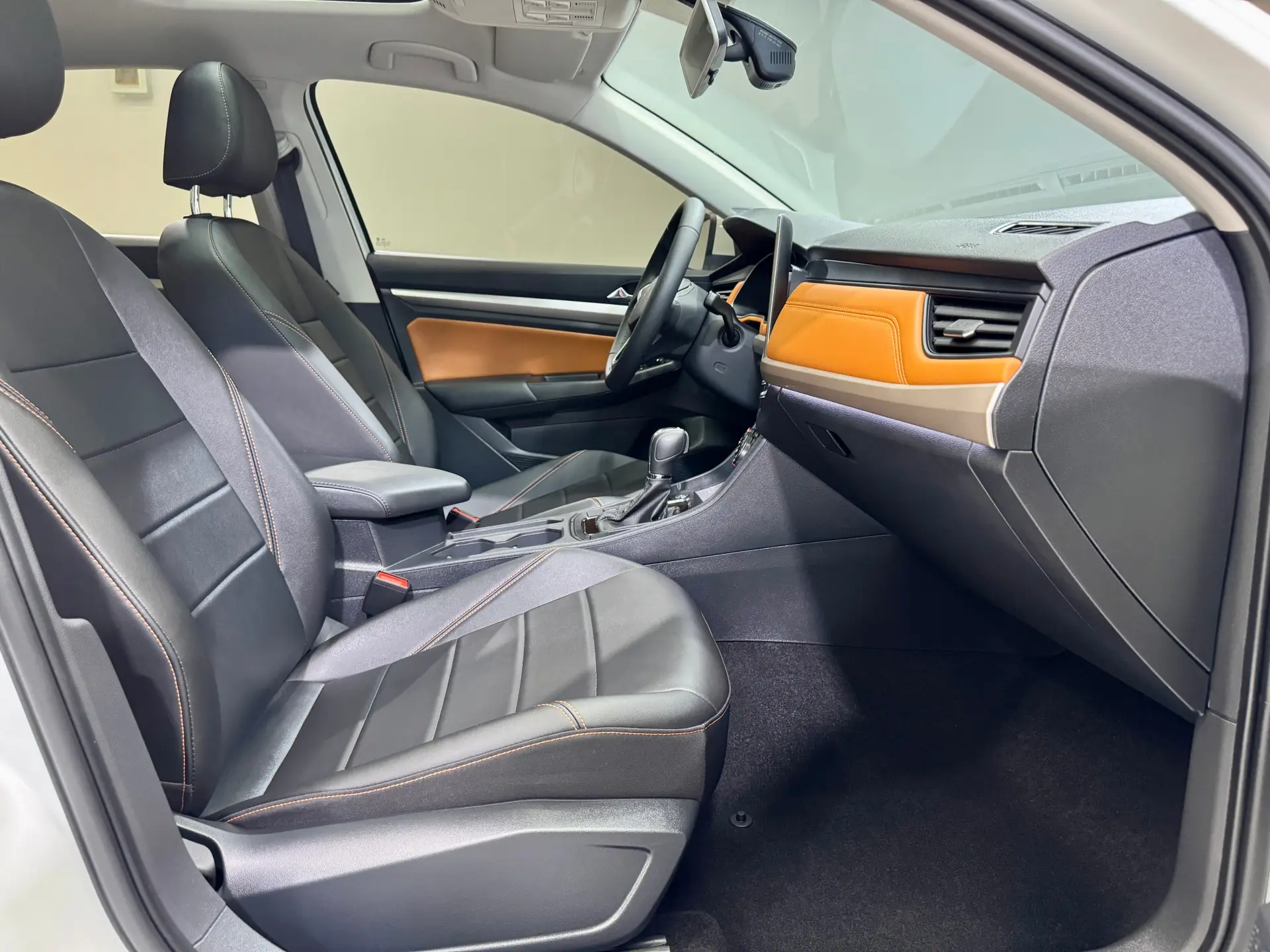 Volkswagen Bora, 2025 15