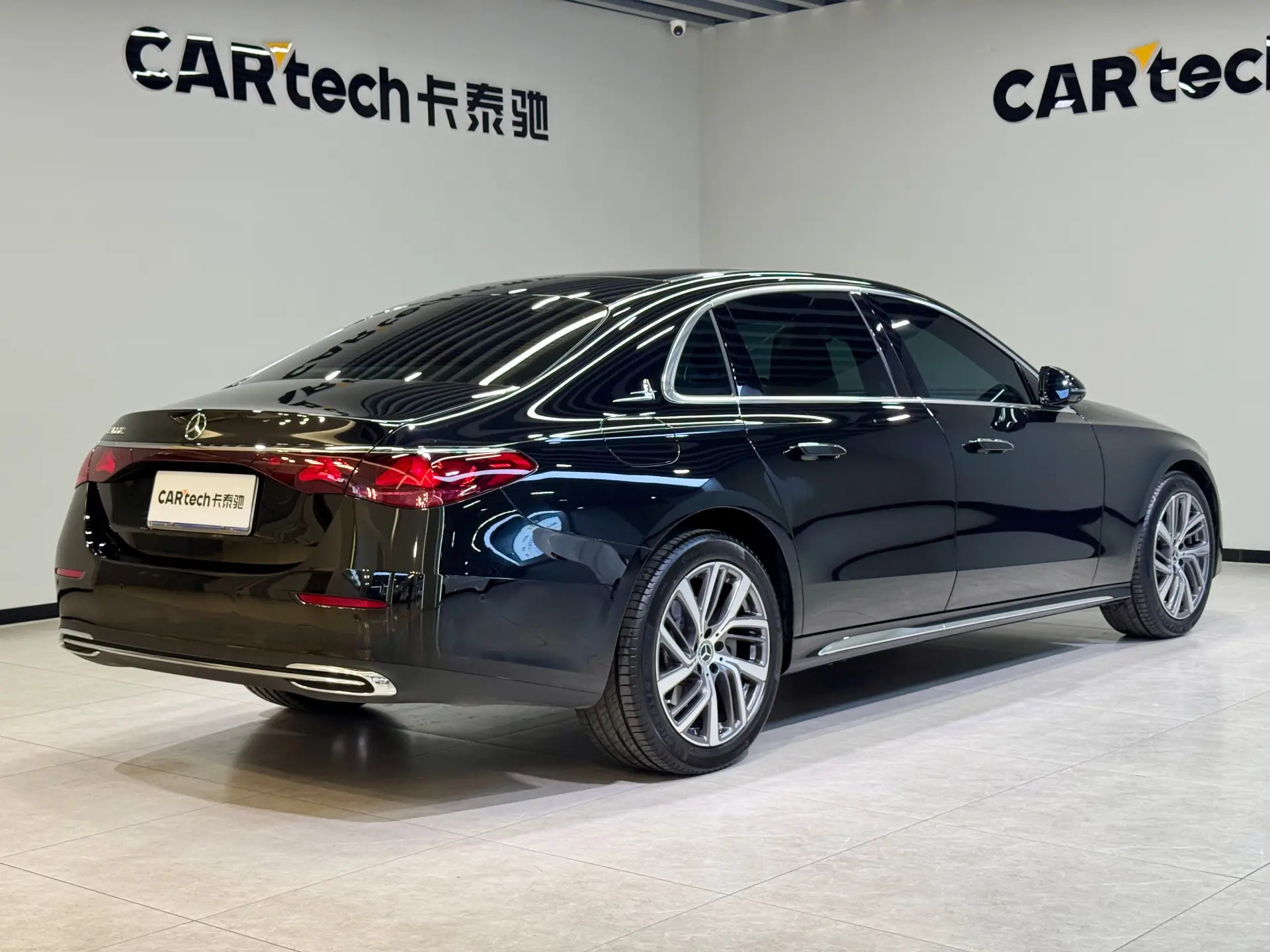 Mercedes-Benz E 300 L, 2025 6