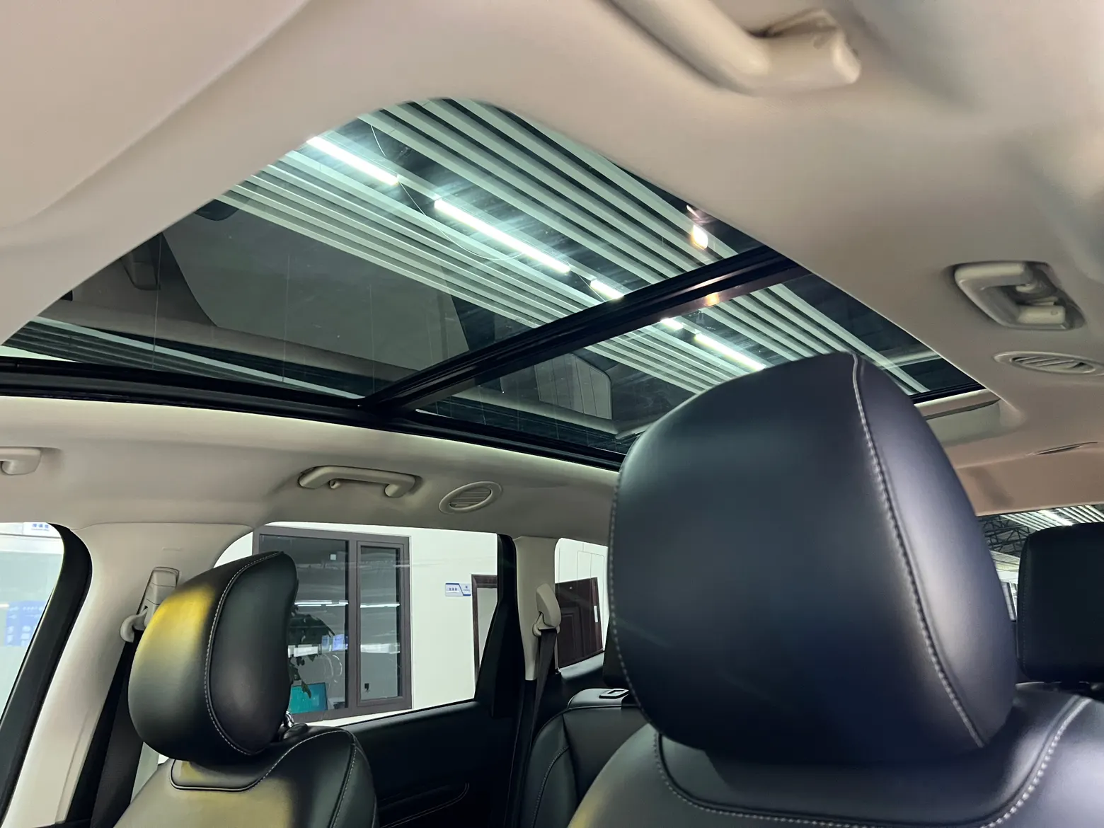 Ford Edge, 2023 13