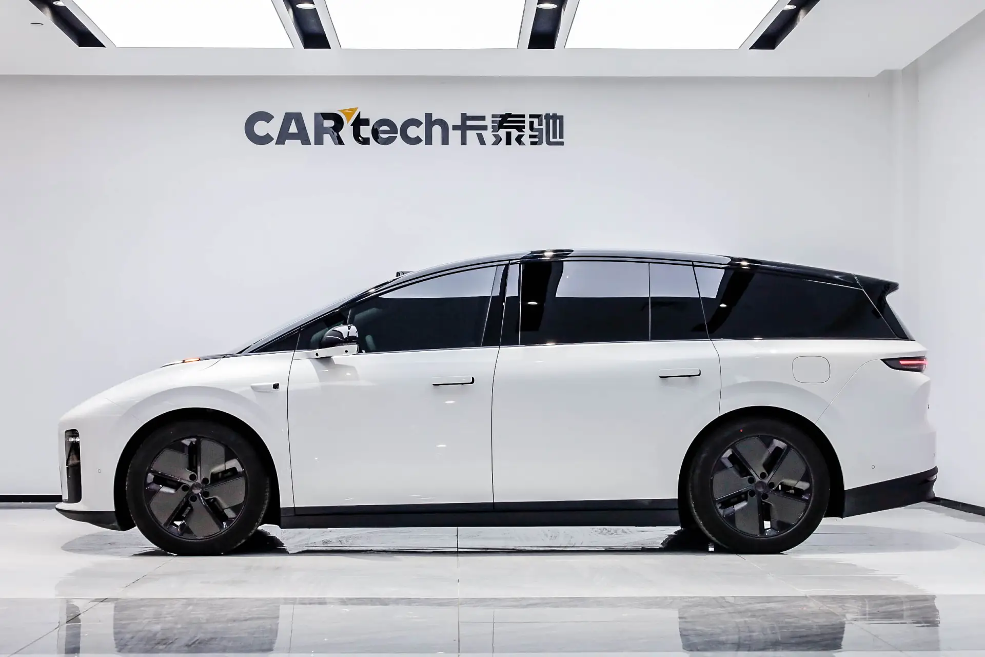 Li Auto i8, 2025 все фото