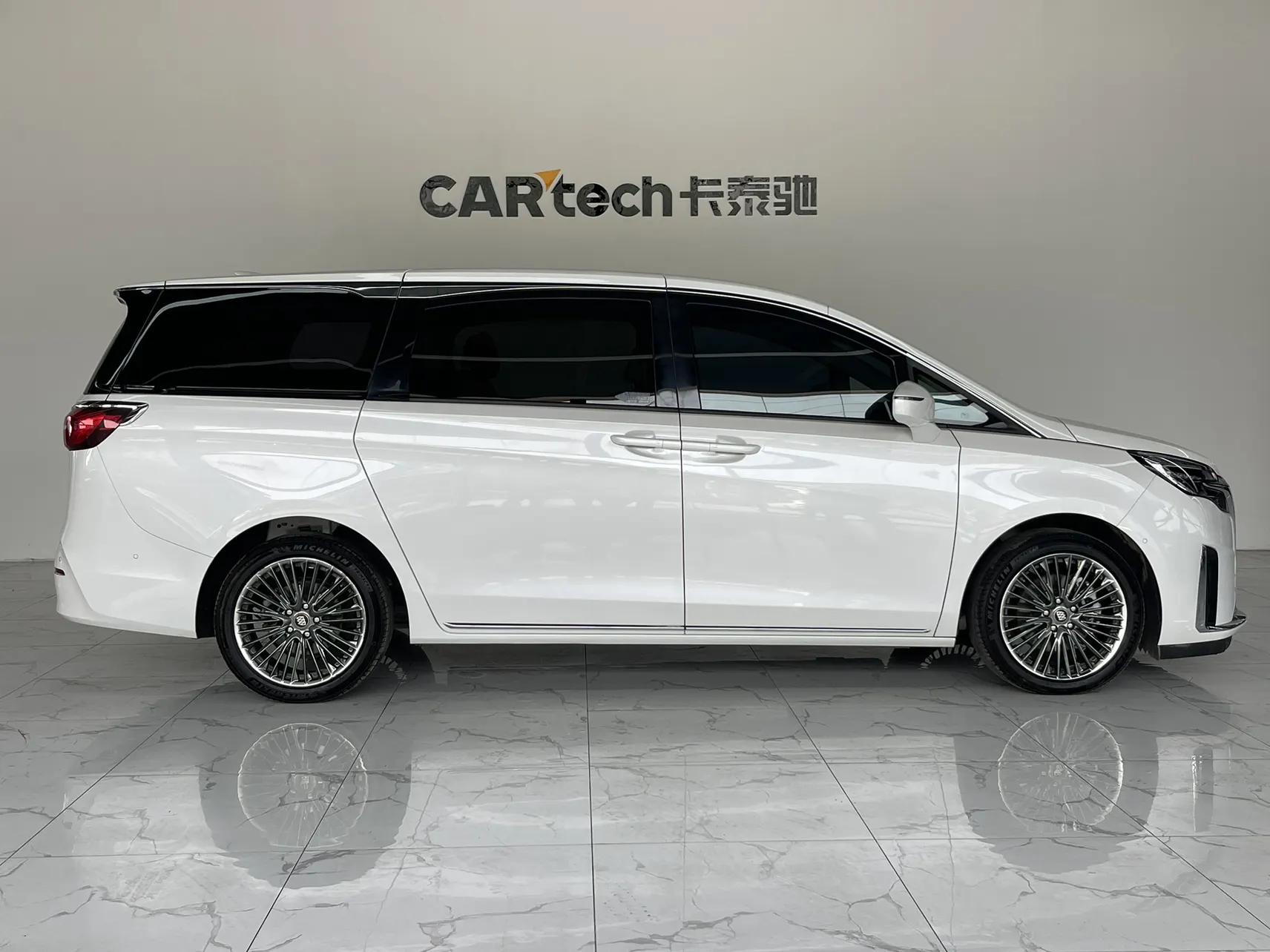 Buick GL8, 2023 4