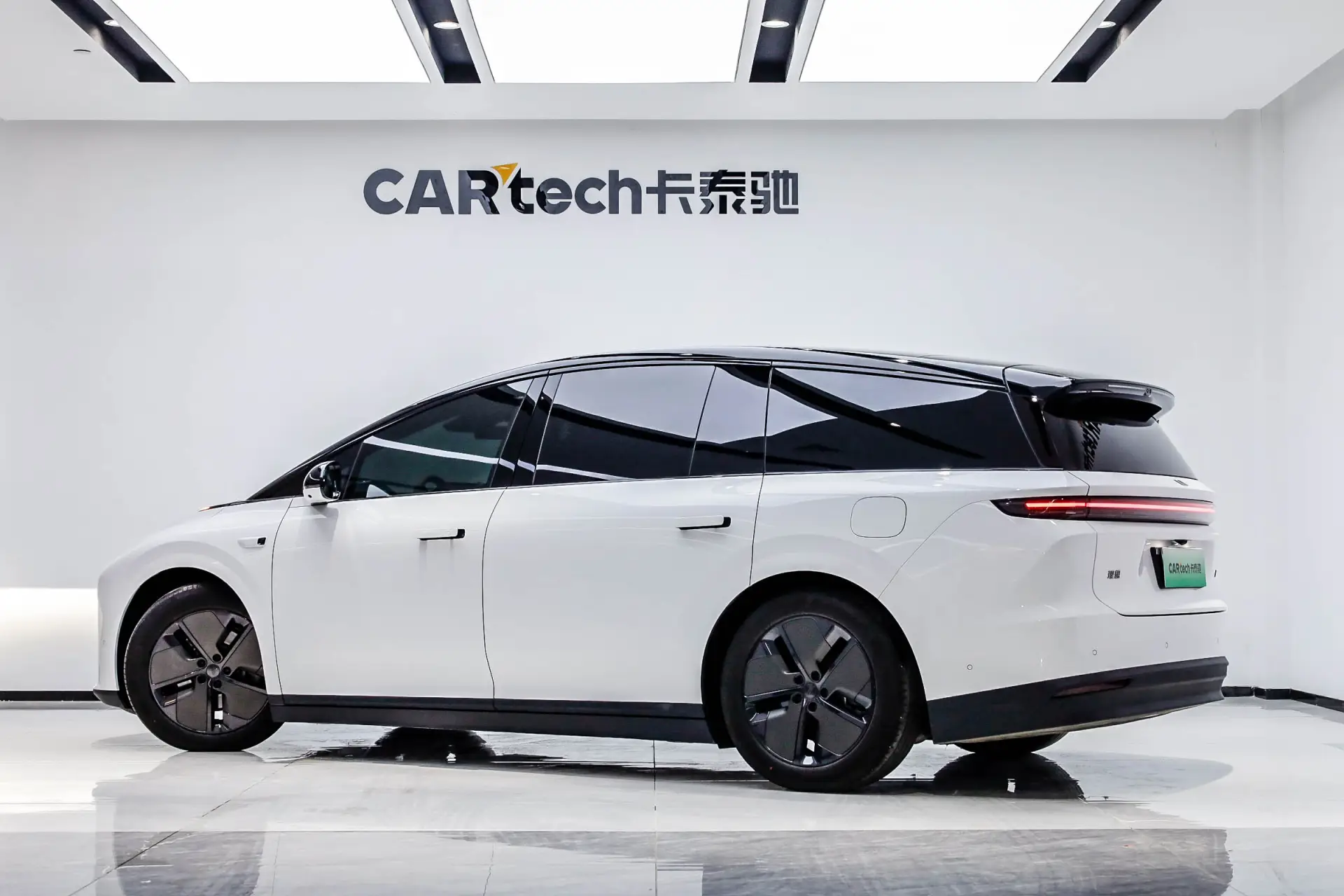 Li Auto i8, 2025 4