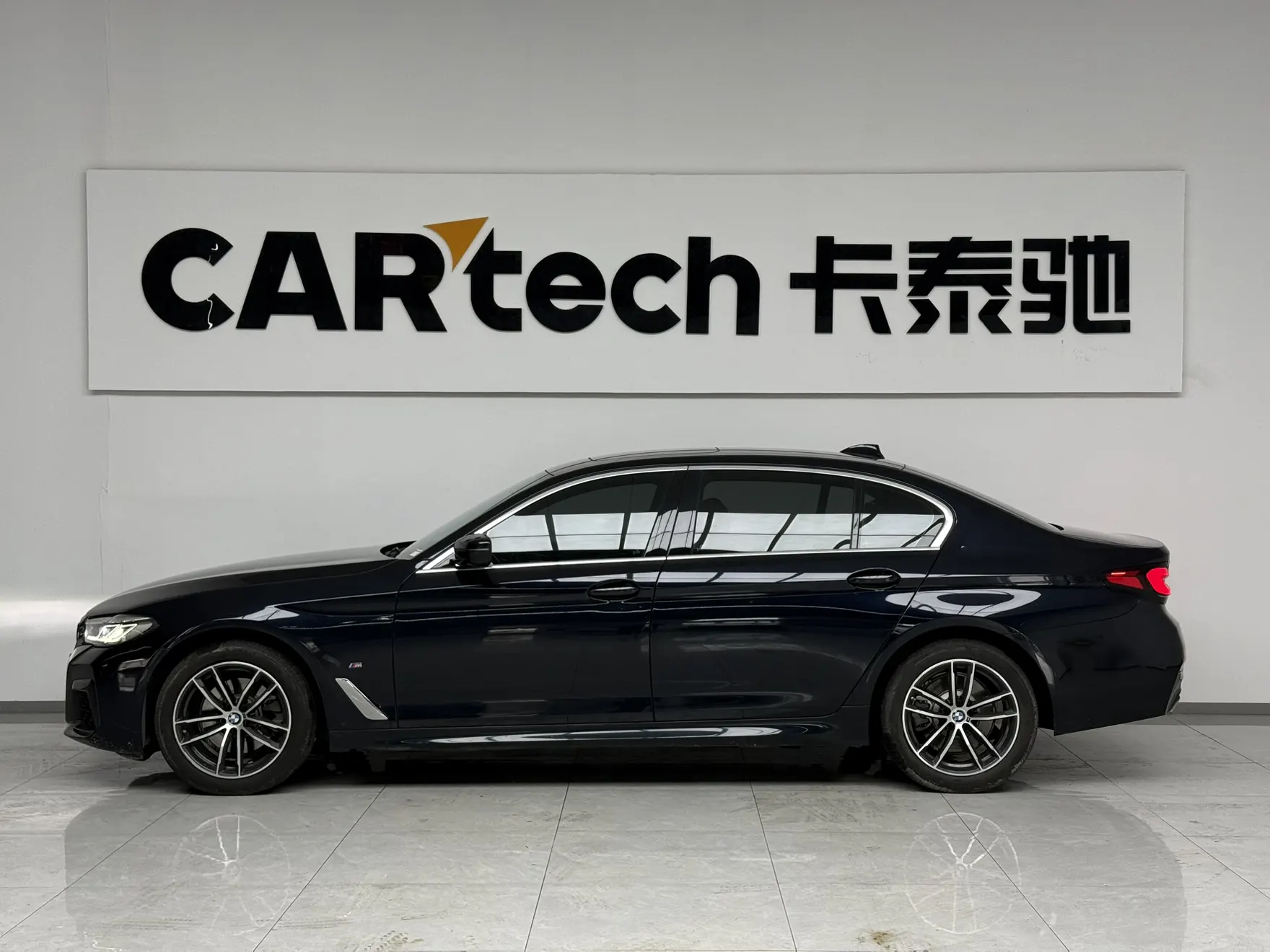 BMW 525Li, 2022 4