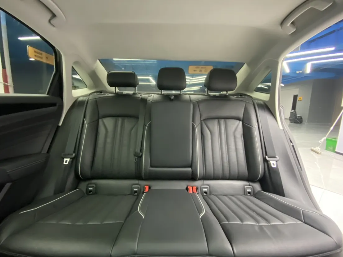 Volkswagen Passat, 2022 24