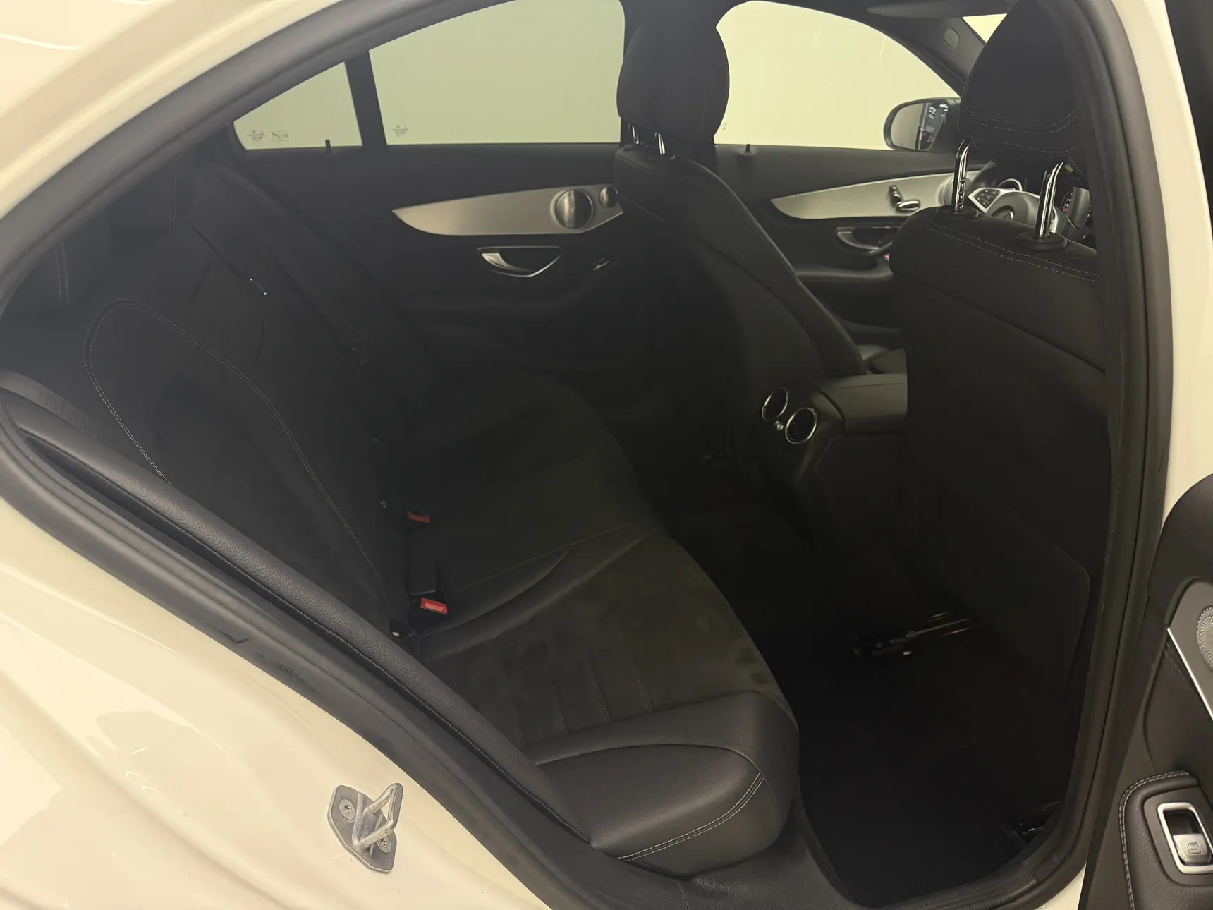 Mercedes-Benz C 200, 2018 13