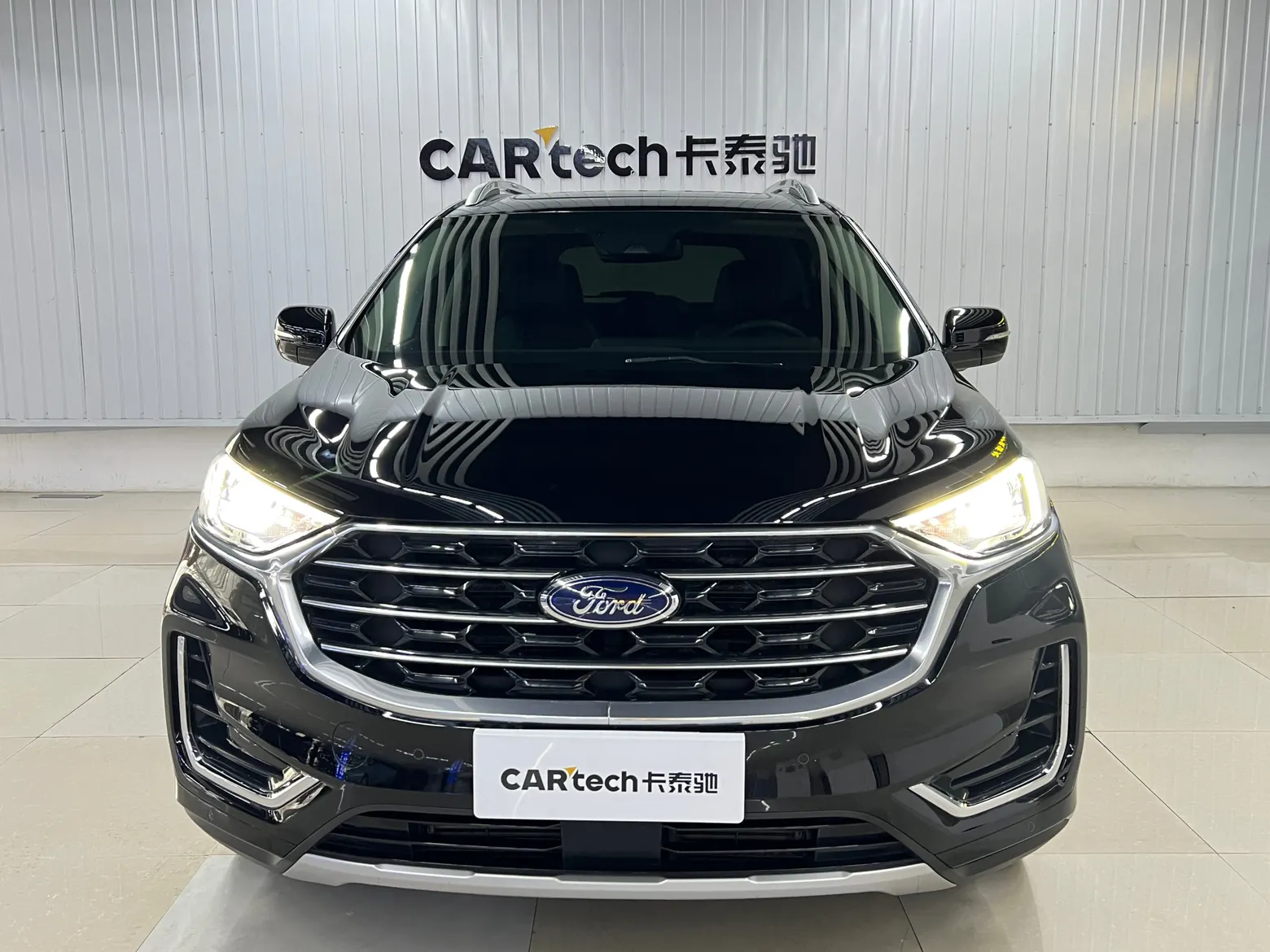 Ford Edge, 2023 3