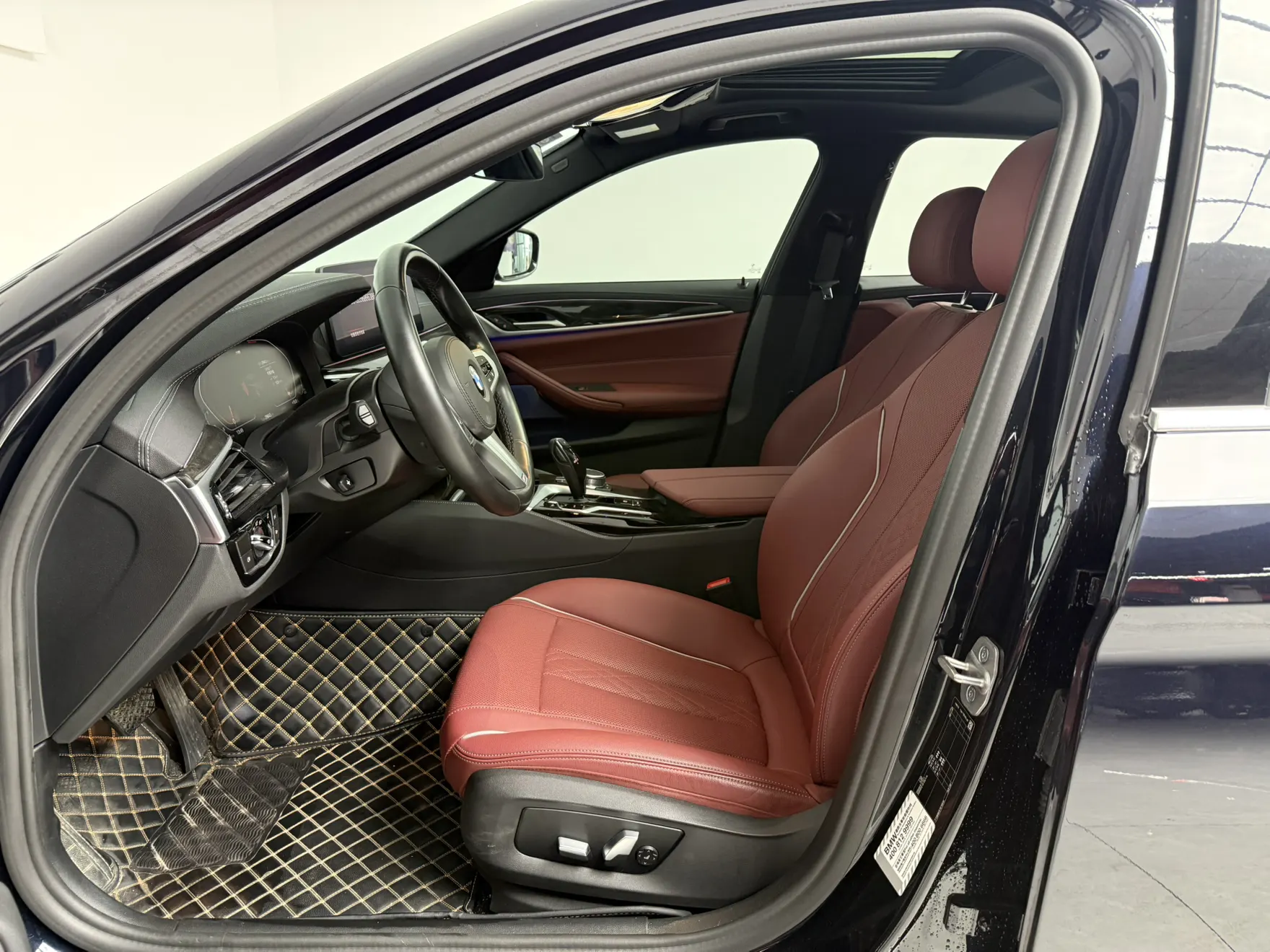 BMW 525Li, 2022 12
