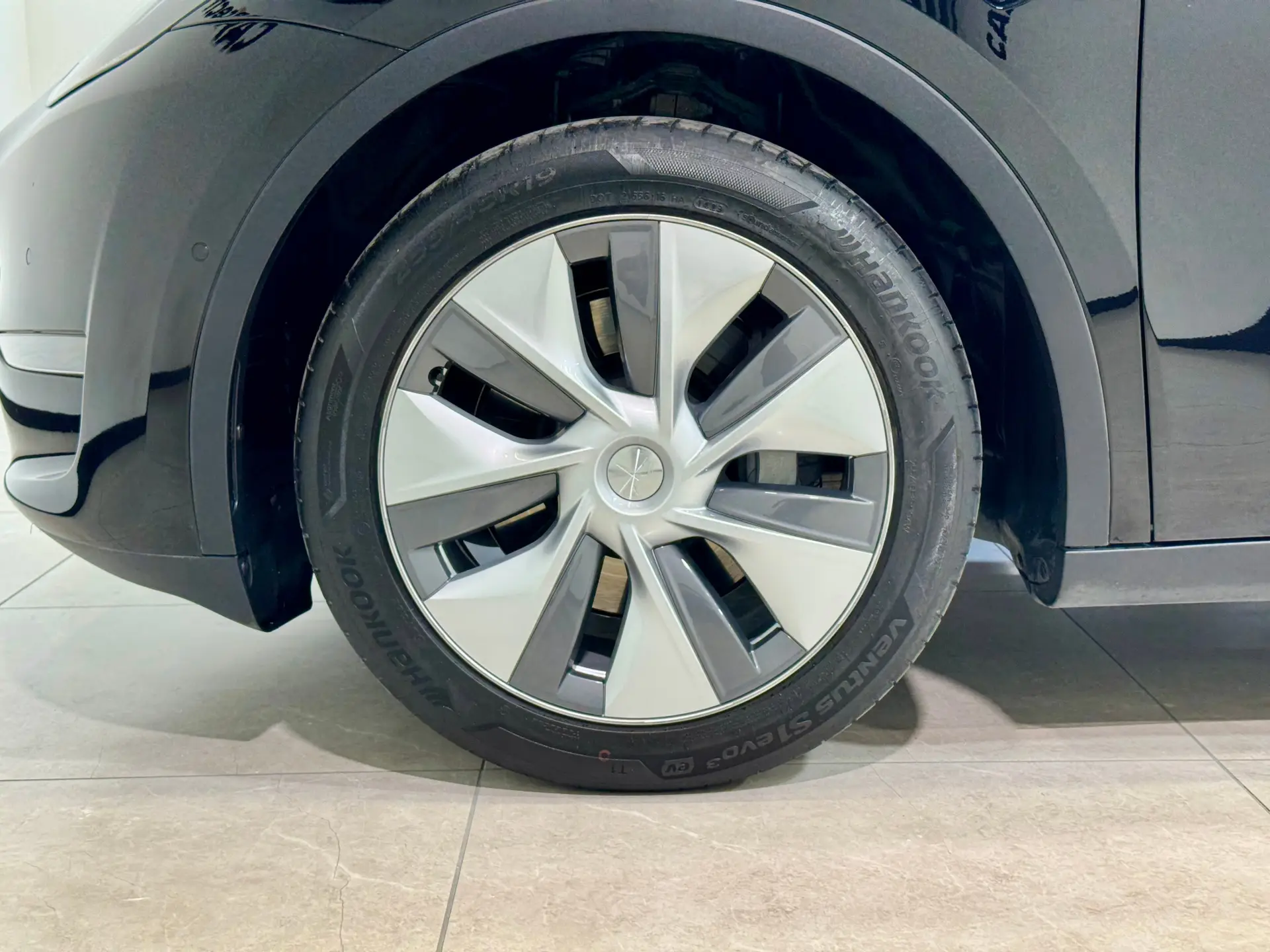 Tesla Model Y, 2023 10
