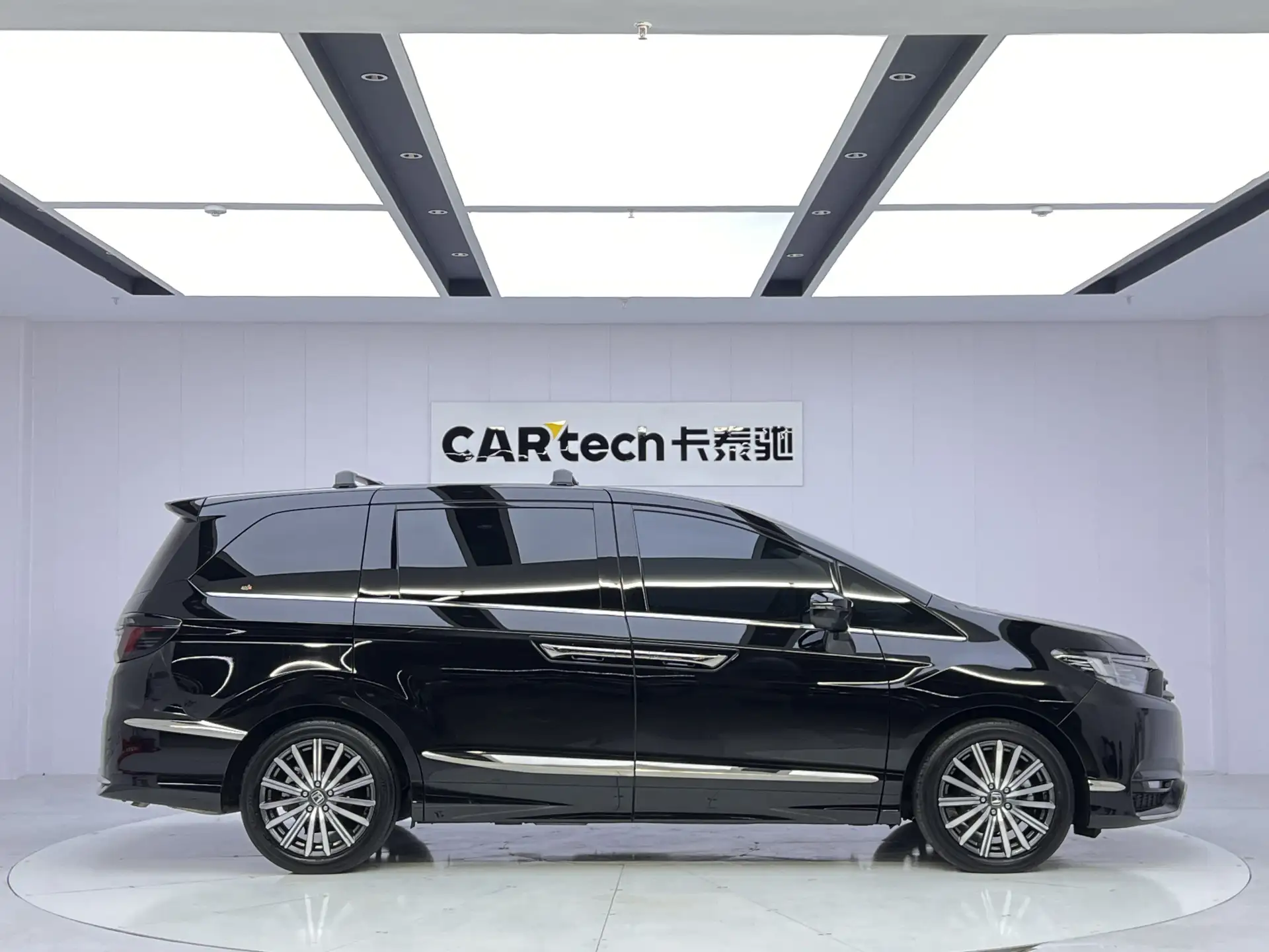 Honda Elysion, 2022 4