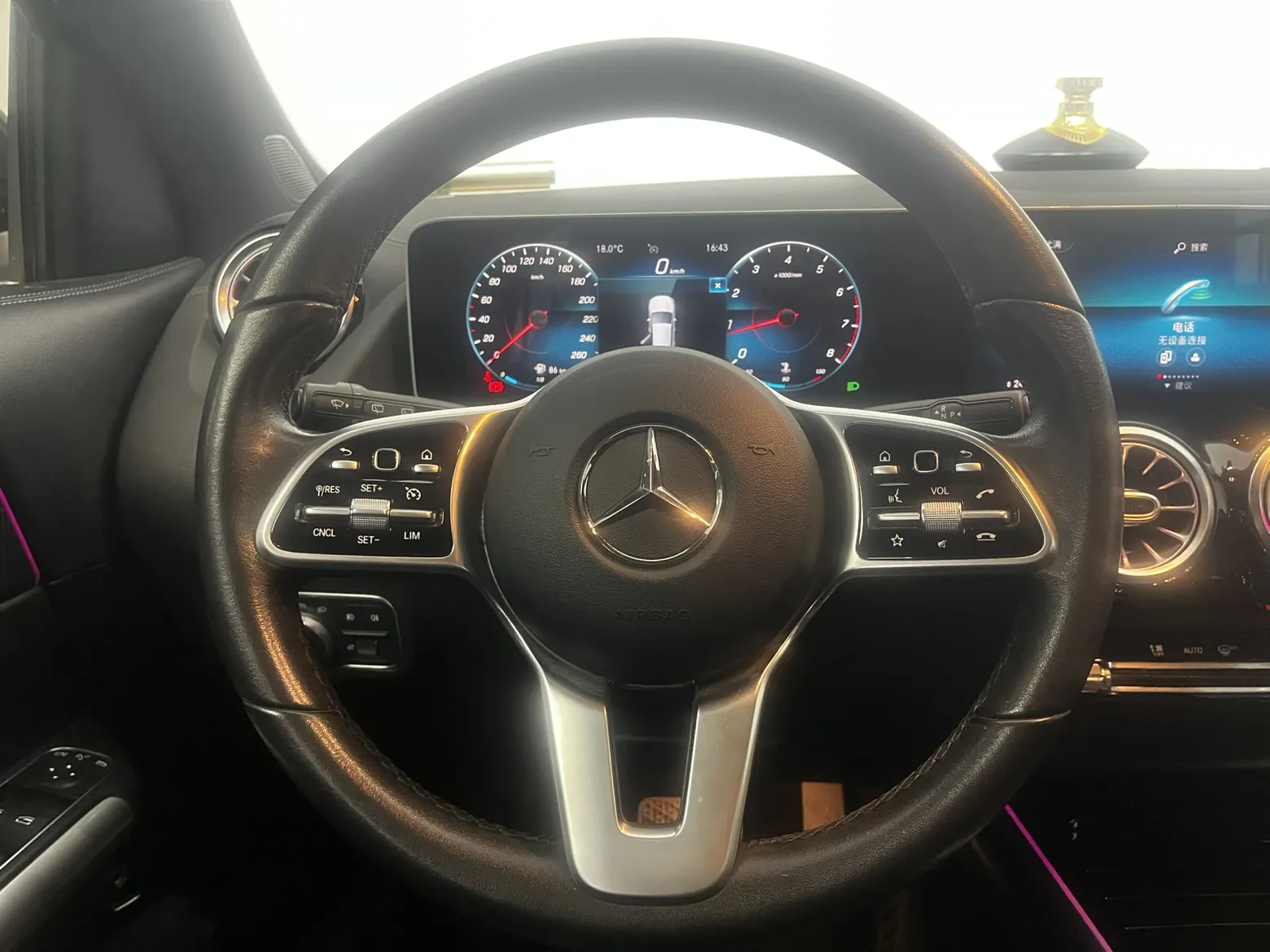 Mercedes-Benz GLA 200, 2021 9