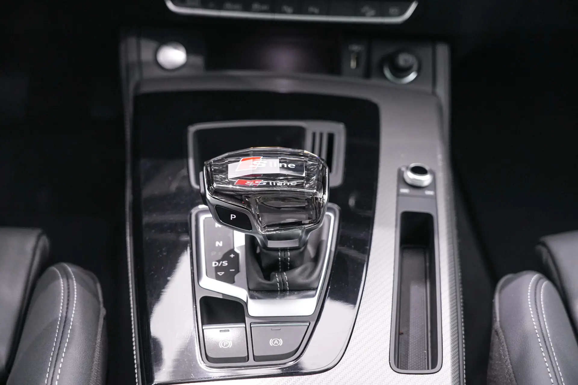 Audi Q5L 40, 2022 24