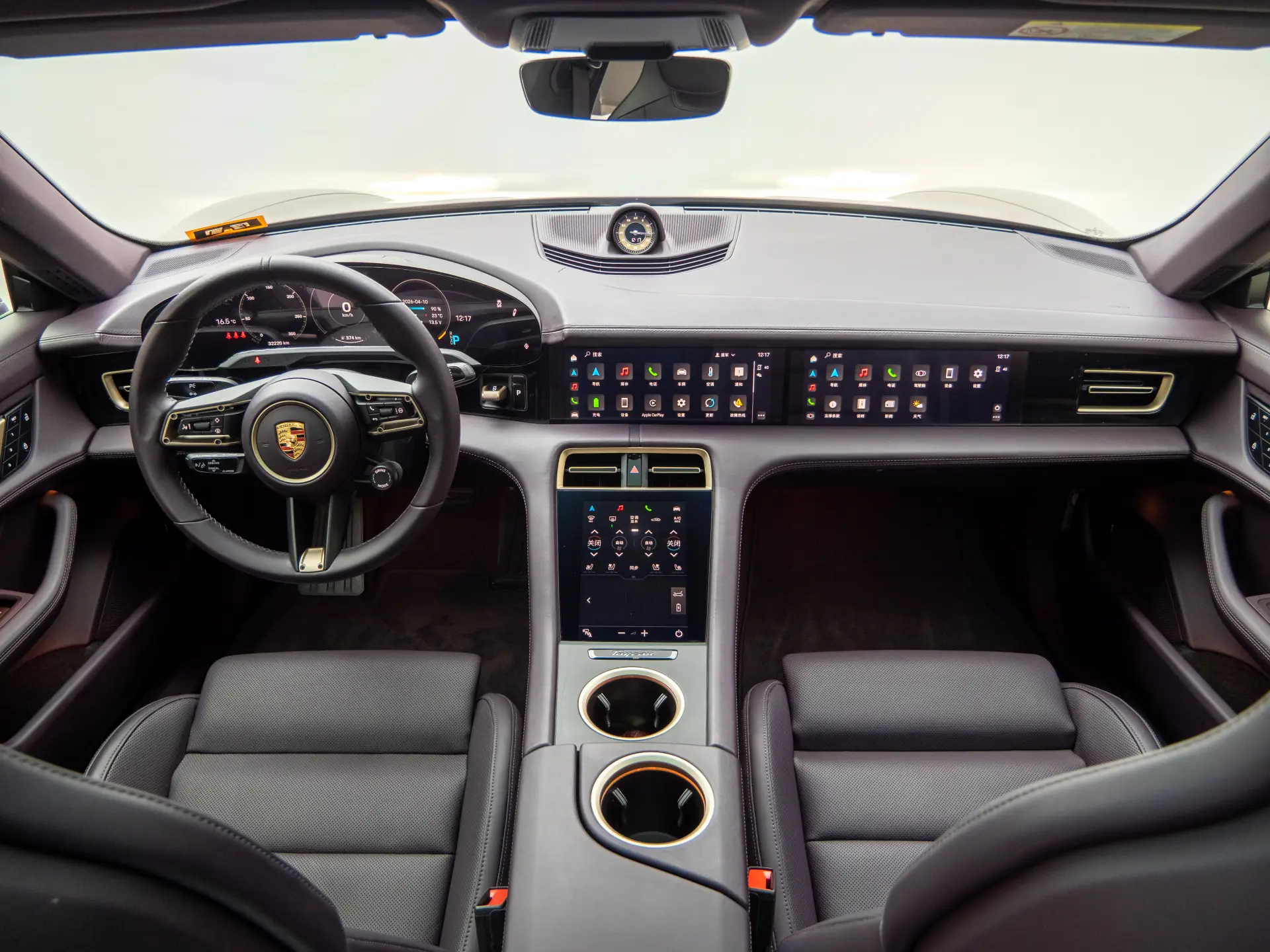 Porsche Taycan, 2023 18