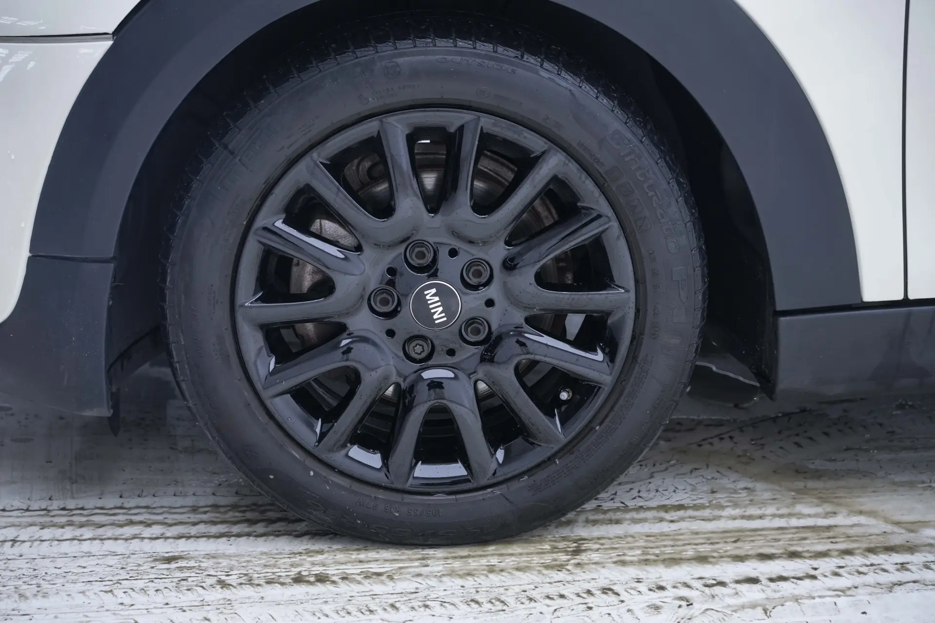 Mini ONE, 2019 11