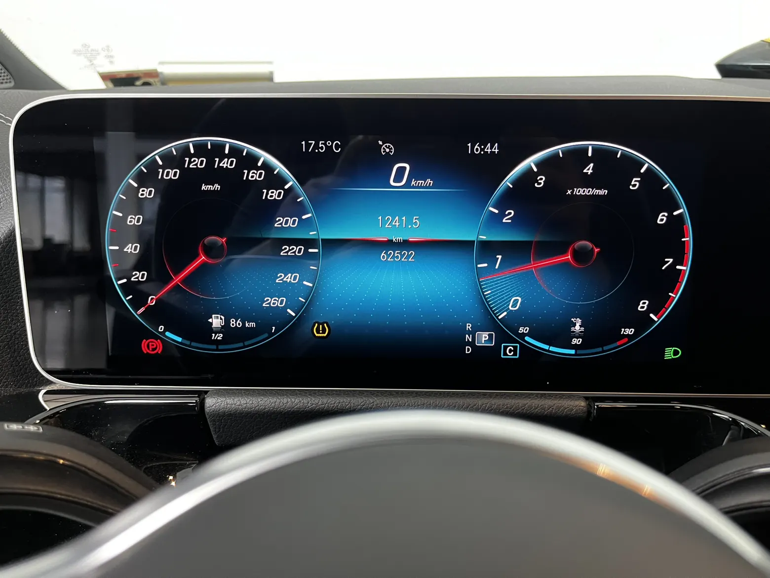 Mercedes-Benz GLA 200, 2021 10