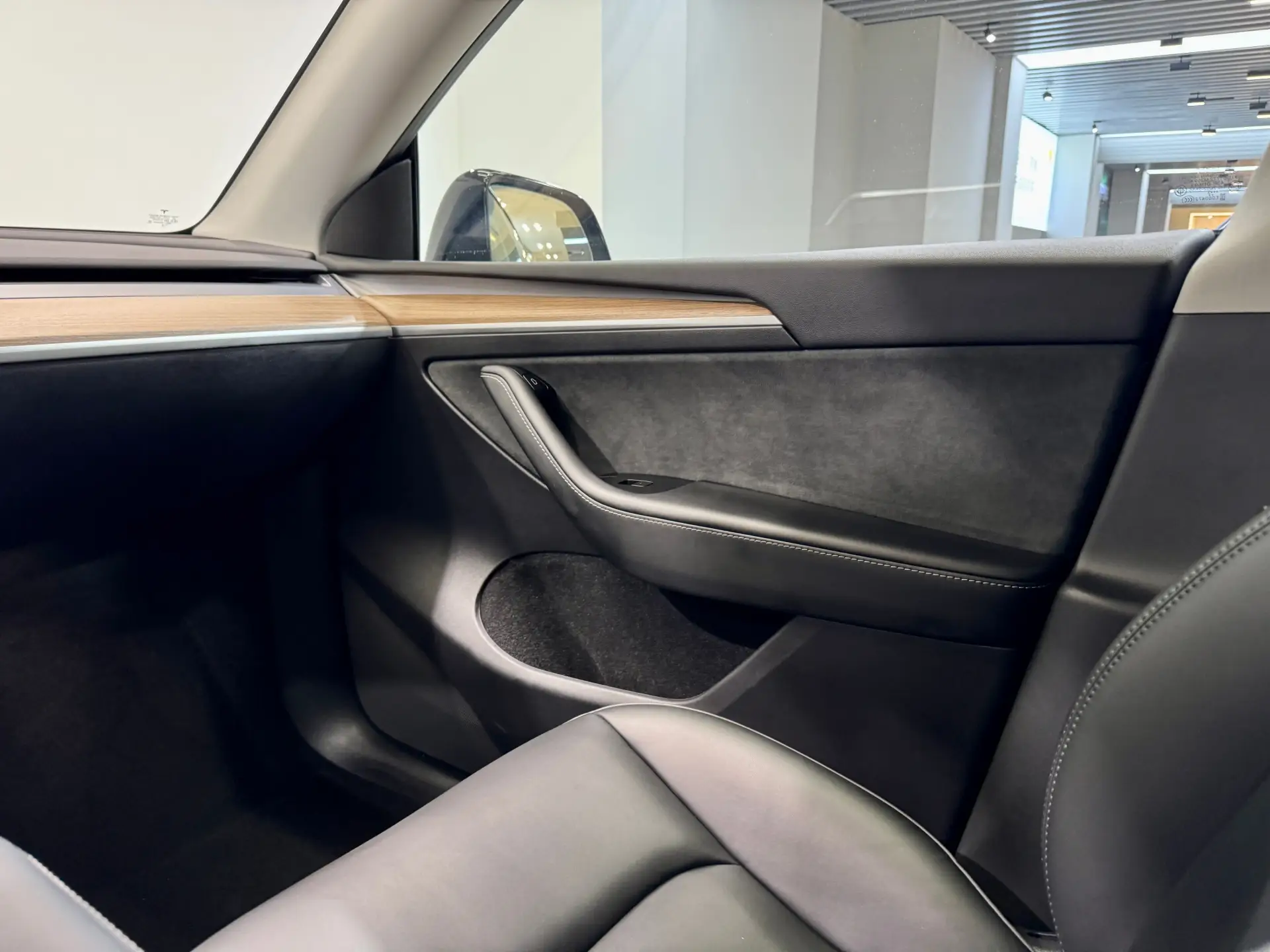 Tesla Model Y, 2023 22