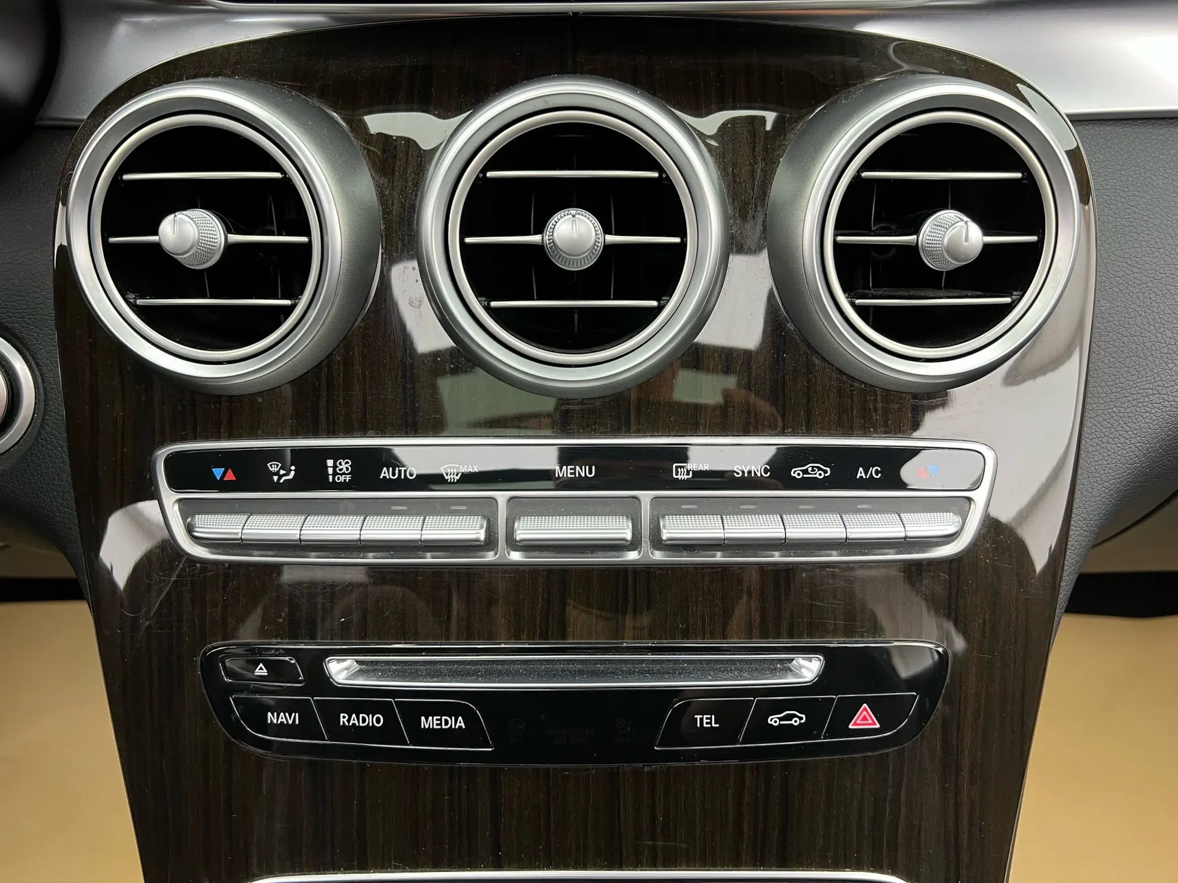 Mercedes-Benz GLC 260 L, 2019 24