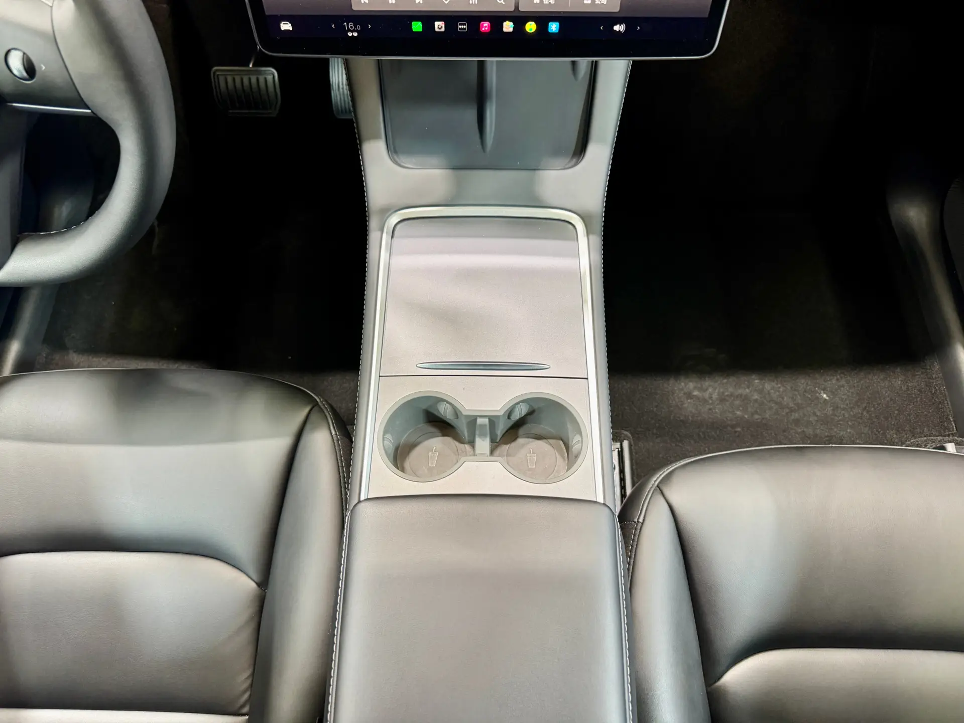 Tesla Model Y, 2023 21