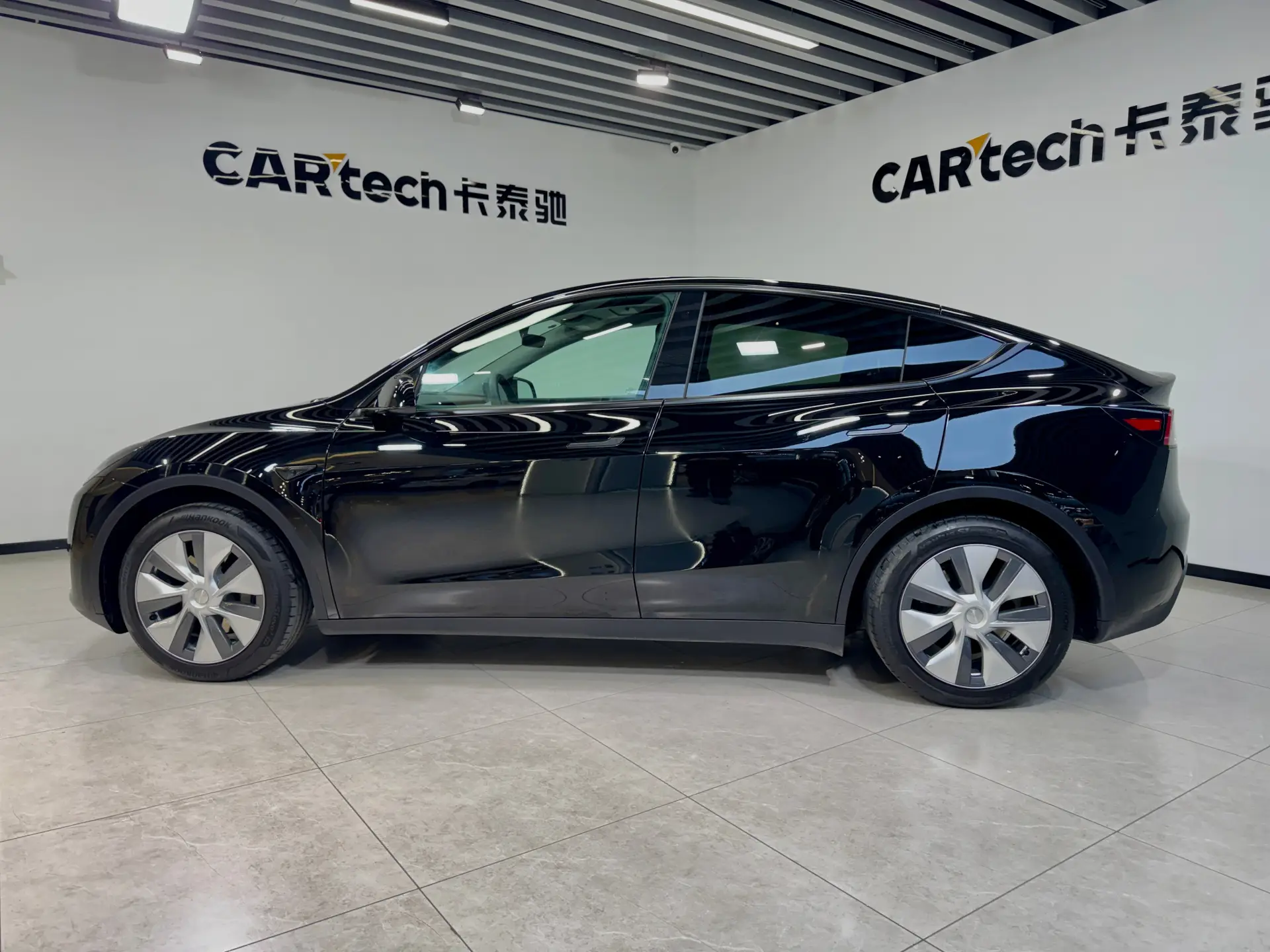 Tesla Model Y, 2023 7